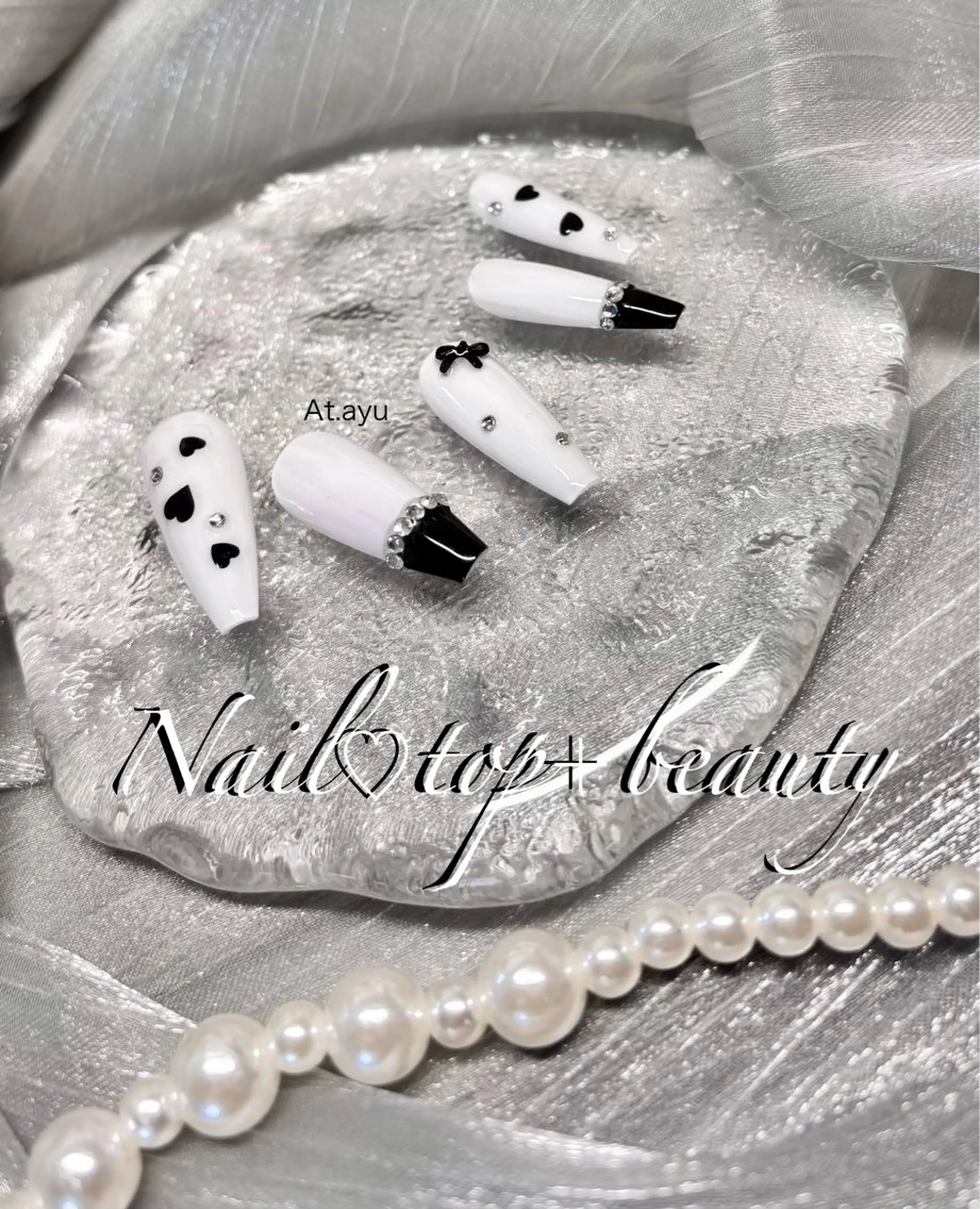 ネイル キラキラネイル シンプルネイル T + B ❇︎ ayuのネイルデザイン