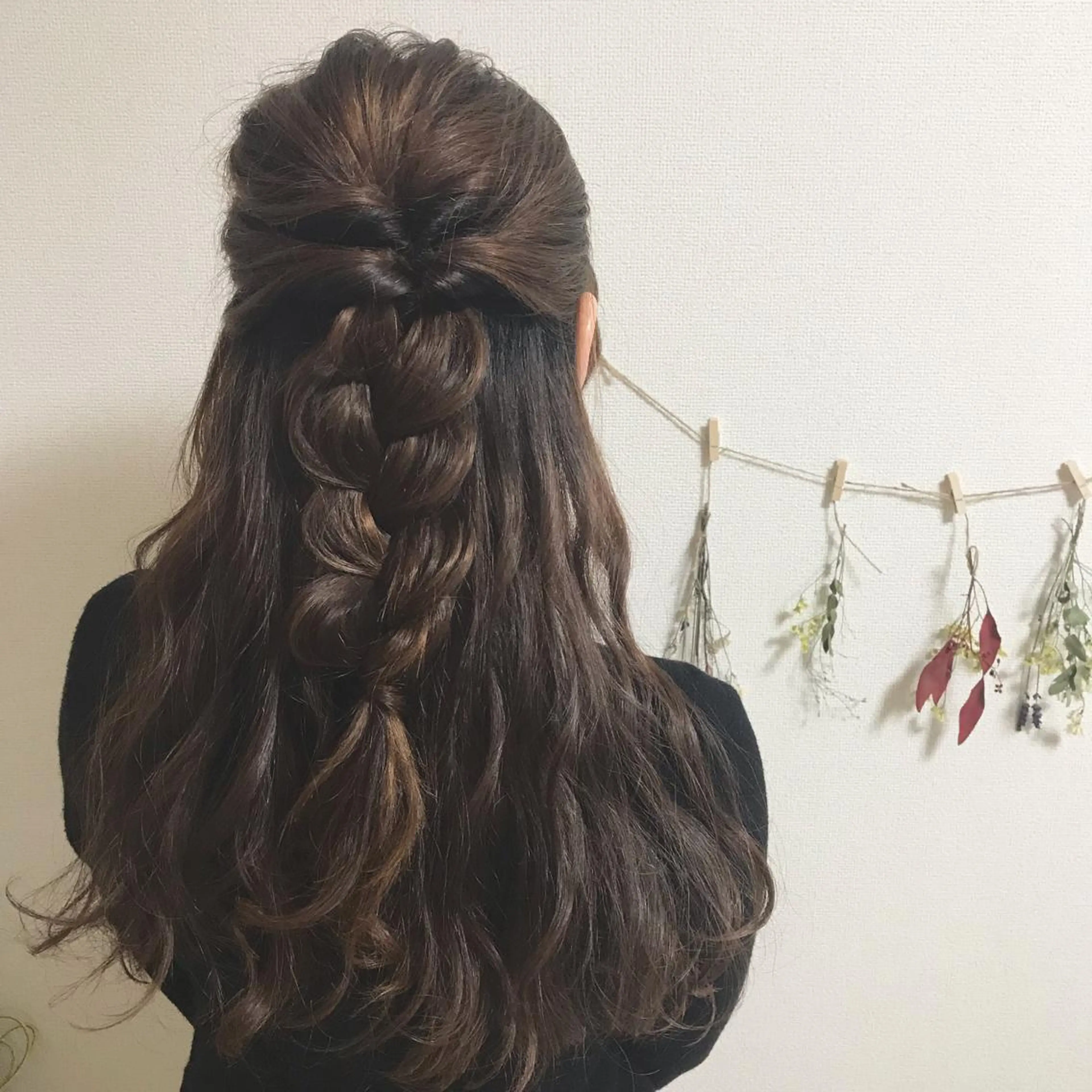 ミディアム 長井 麻帆のヘアスタイル