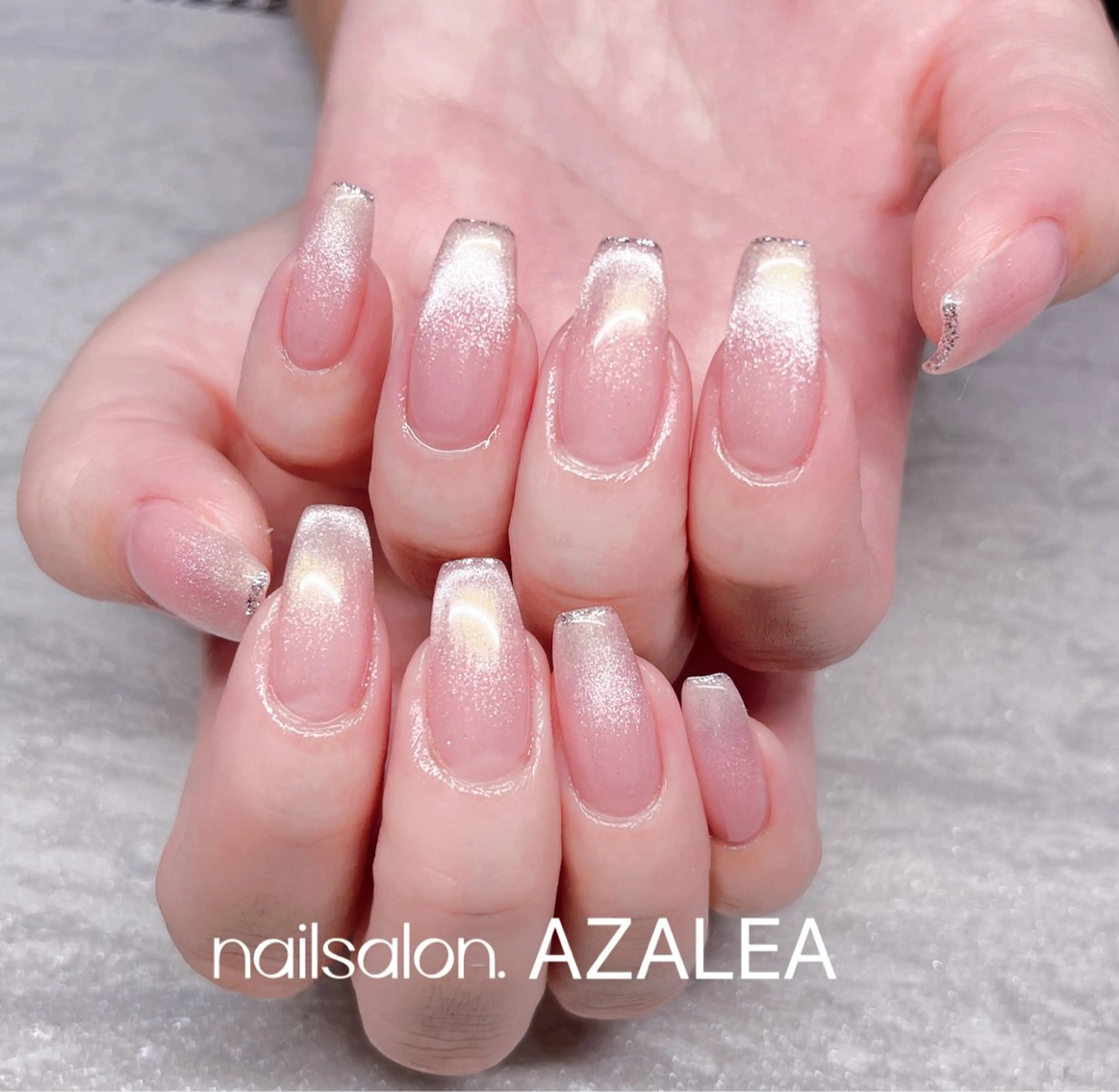 ネイル R inのネイルデザイン