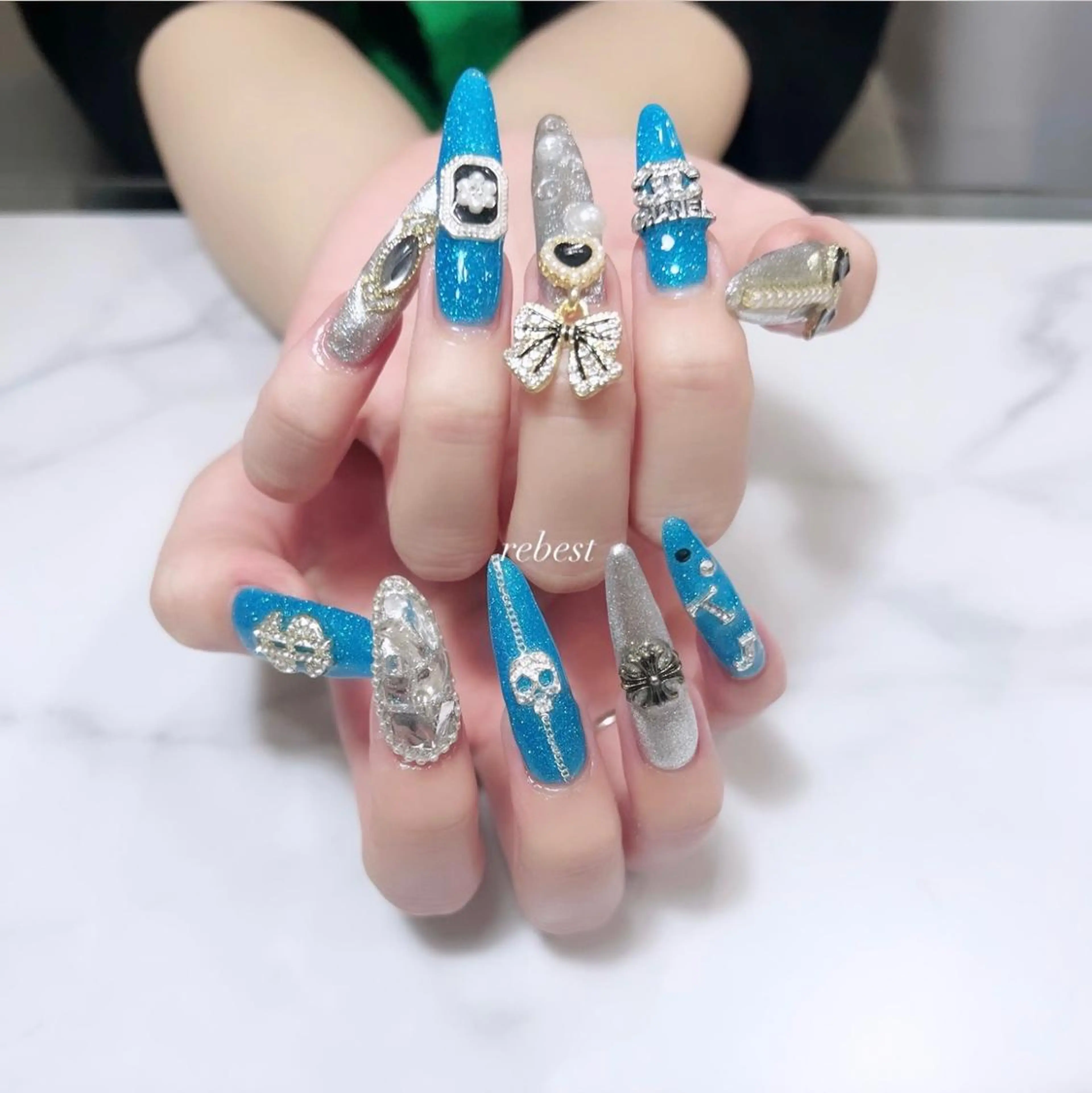 ネイル ハンドネイル ❤️💛REBEST 付け放題Nailのネイルデザイン