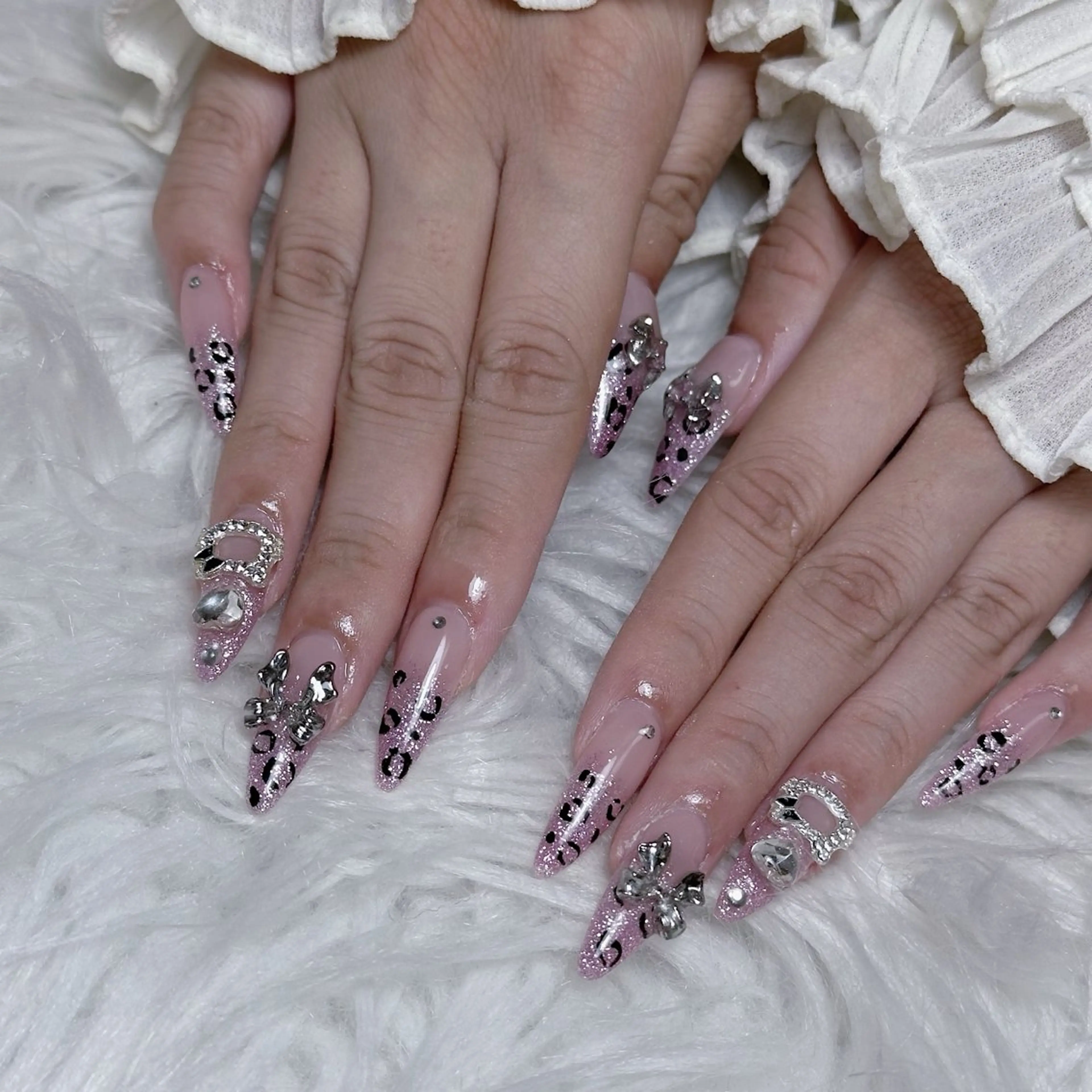 ネイル ハンドネイル Yun nail Jihoのネイルデザイン