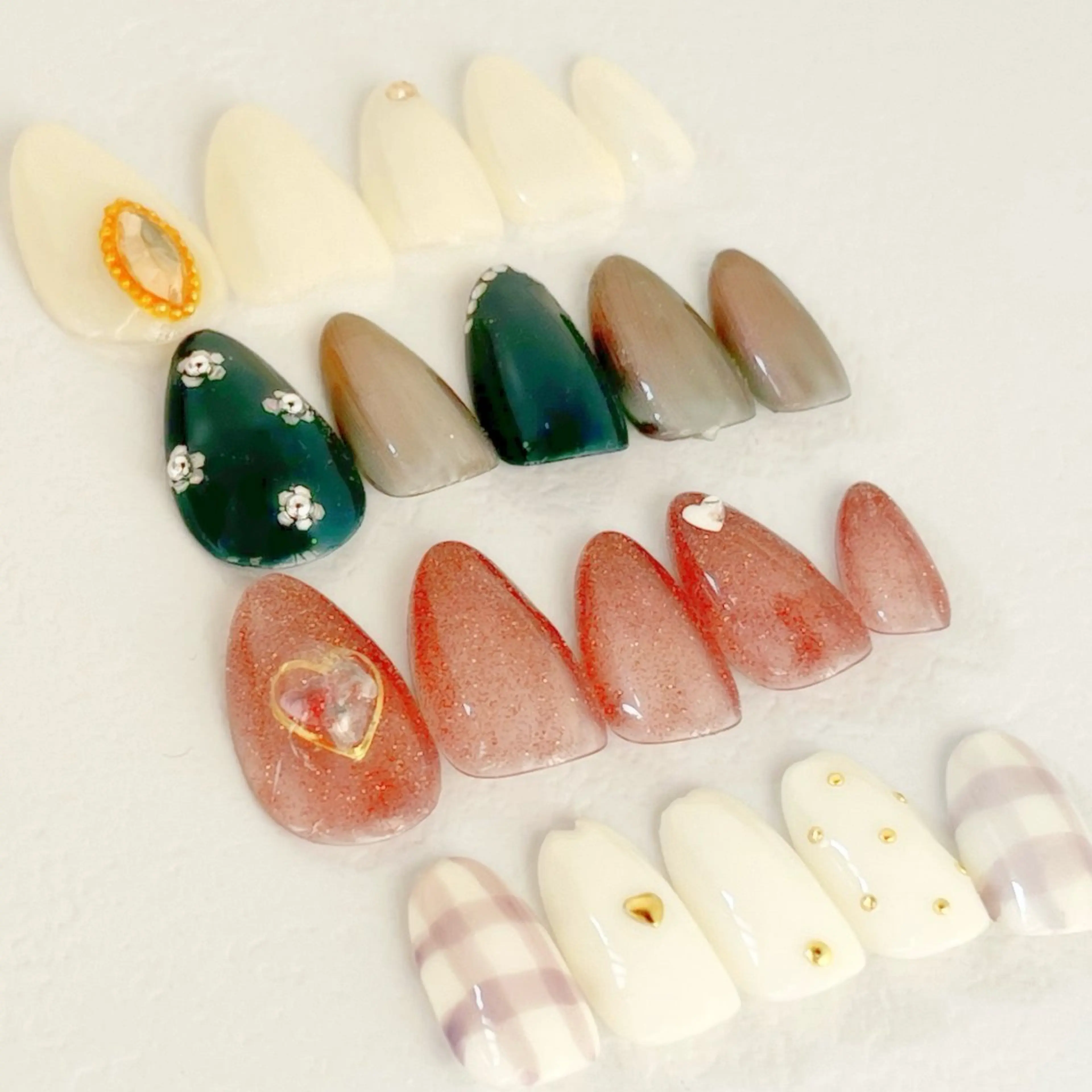 ネイル アンジュ Yuriのネイルデザイン