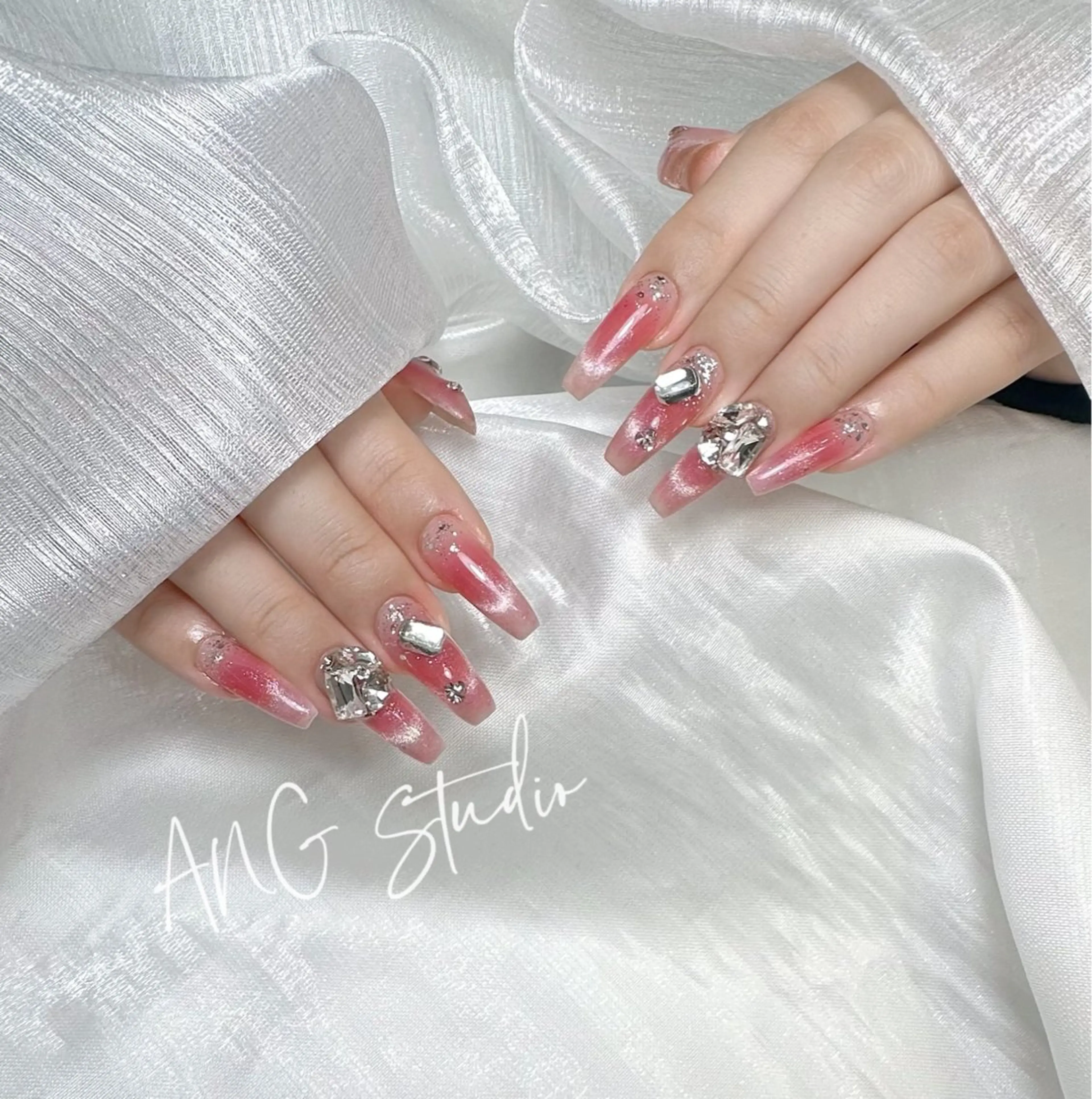 ネイル ハンドネイル ハンドケア ANG Studioのネイルデザイン