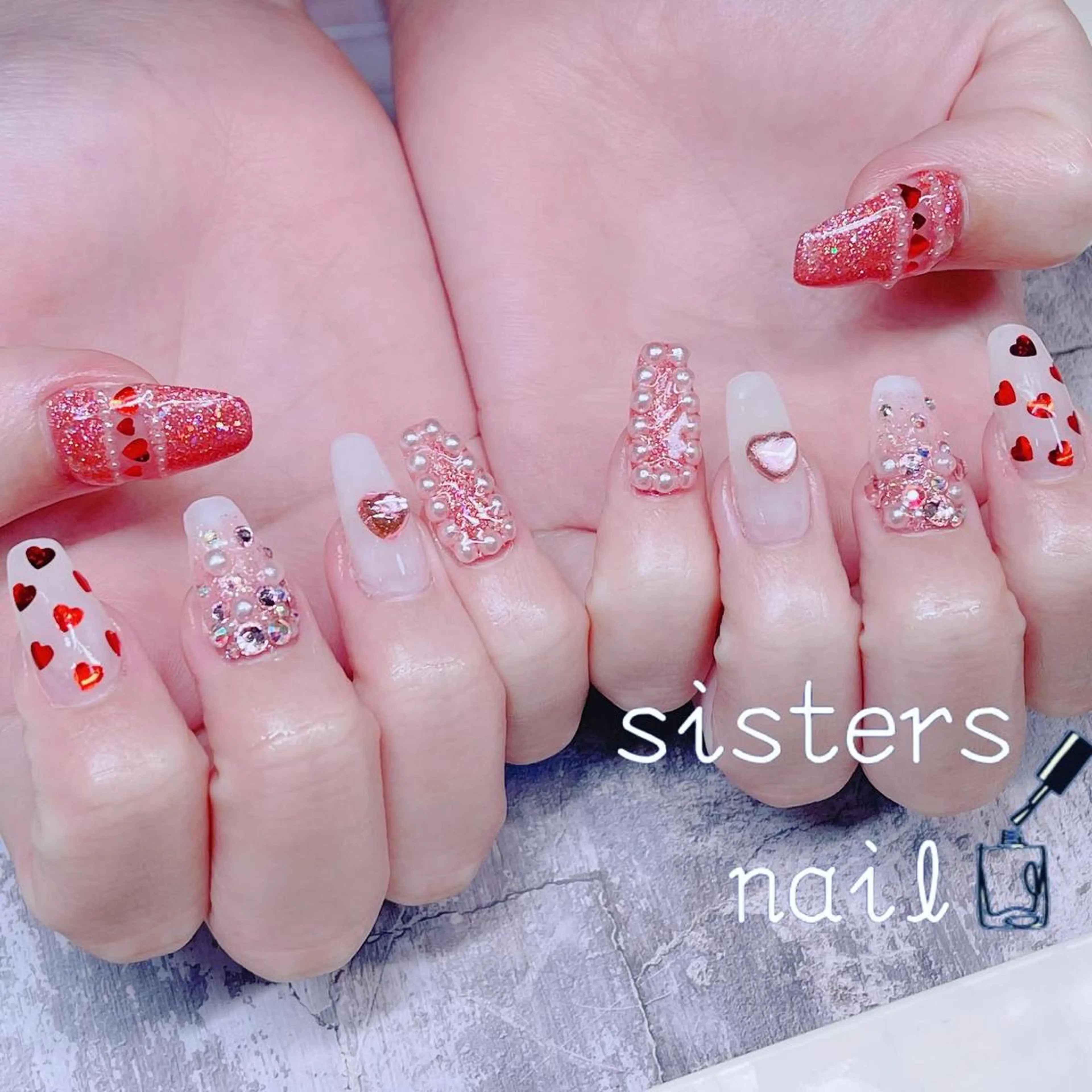 ネイル アートネイル グラデーション ハート キラキラネイル ラメ(グリッター) ハンドネイル ハンドケア sisters nail.fのネイルデザイン