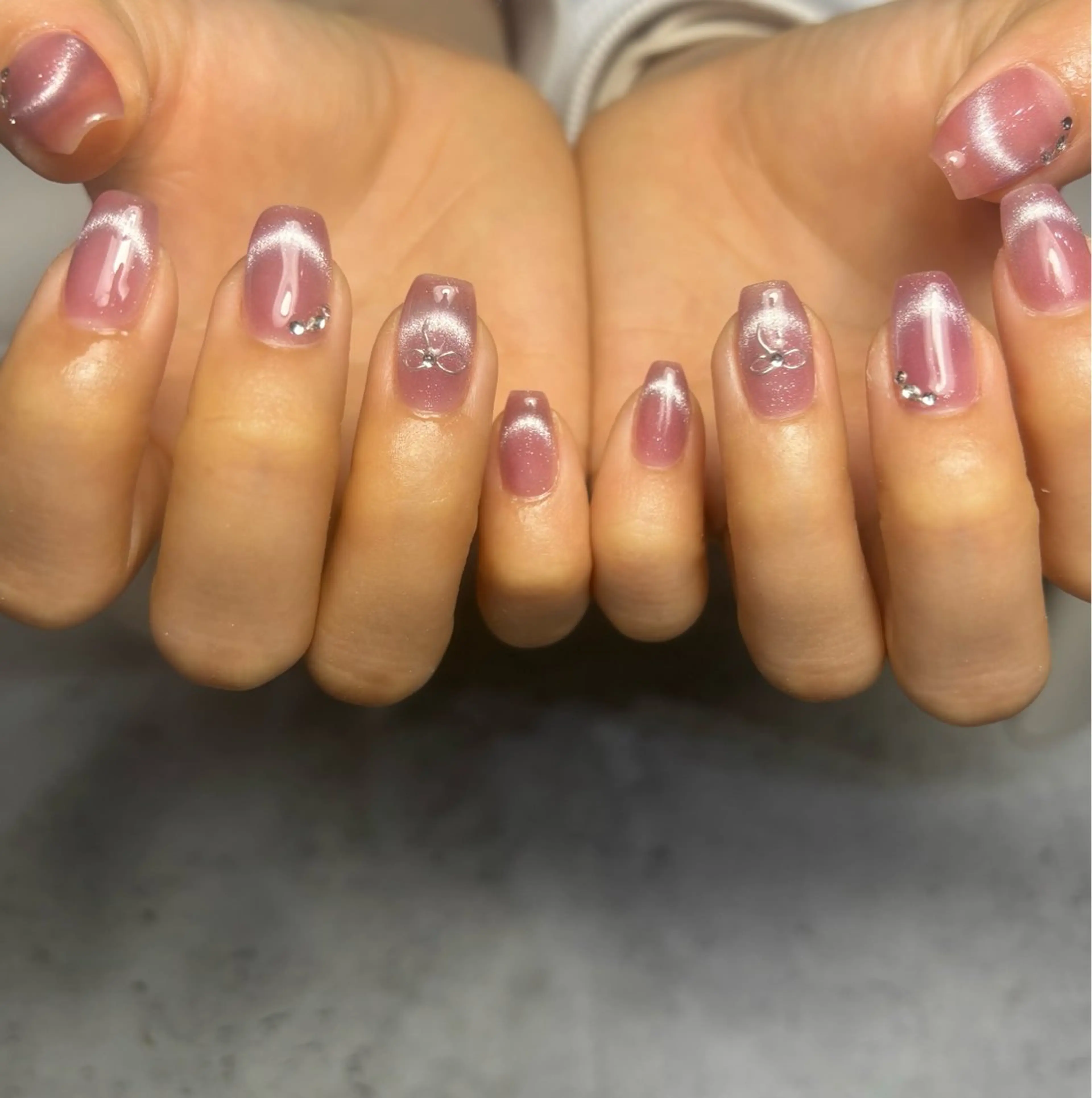 ネイル フレンチネイル マグネットネイル マグネットフレンチ ミラーネイル リボン ハンドネイル 大東市ネイルサロン 【KYURA】ｷｭﾗのネイルデザイン