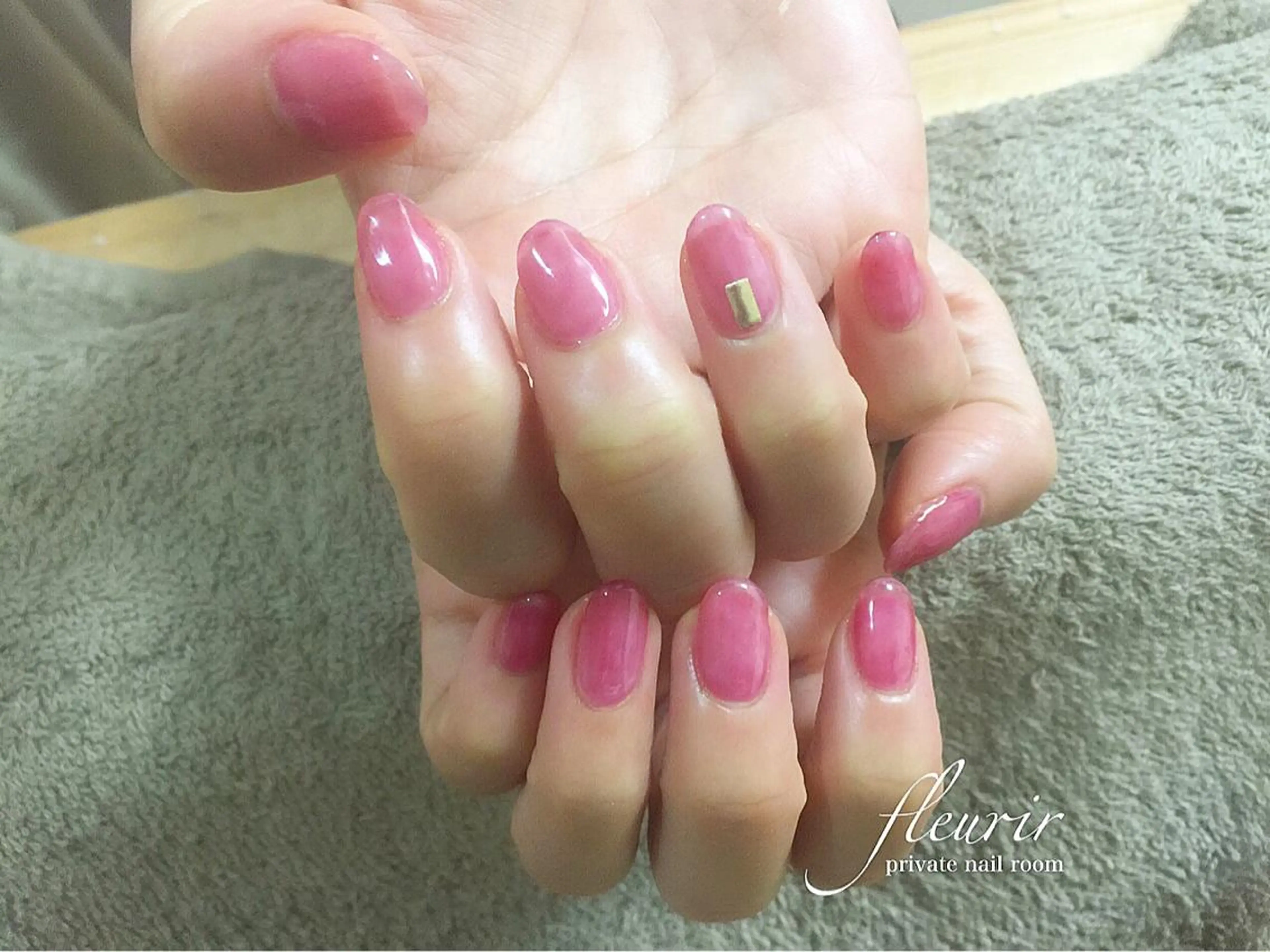 ミディアム ネイル パープルカラー パープル フルリール 【プライベートサロンのネイルデザイン