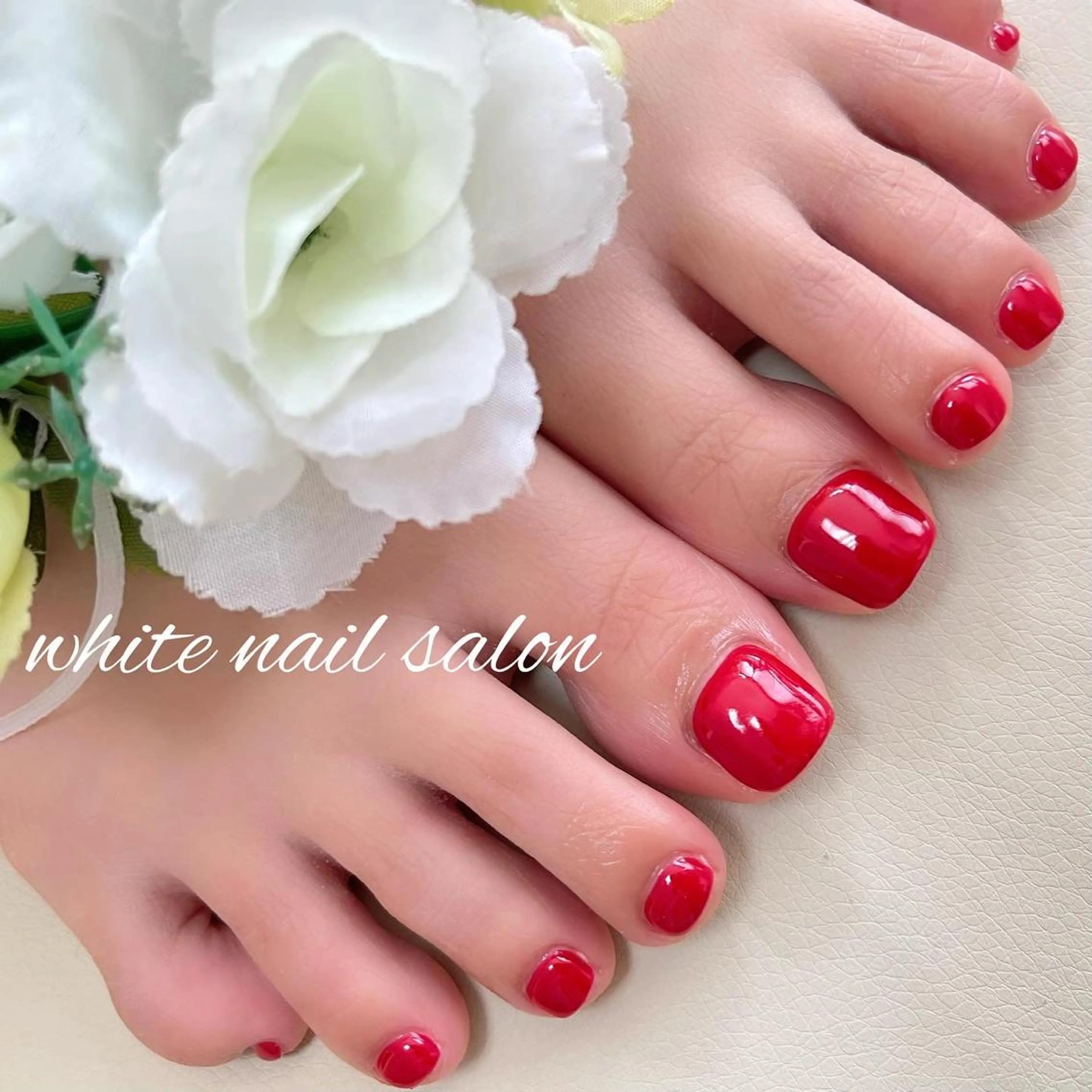 ネイル フットネイル ジェルネイル ハードジェル ラメ(グリッター) 持ち込み フットネイル white nail salonのネイルデザイン