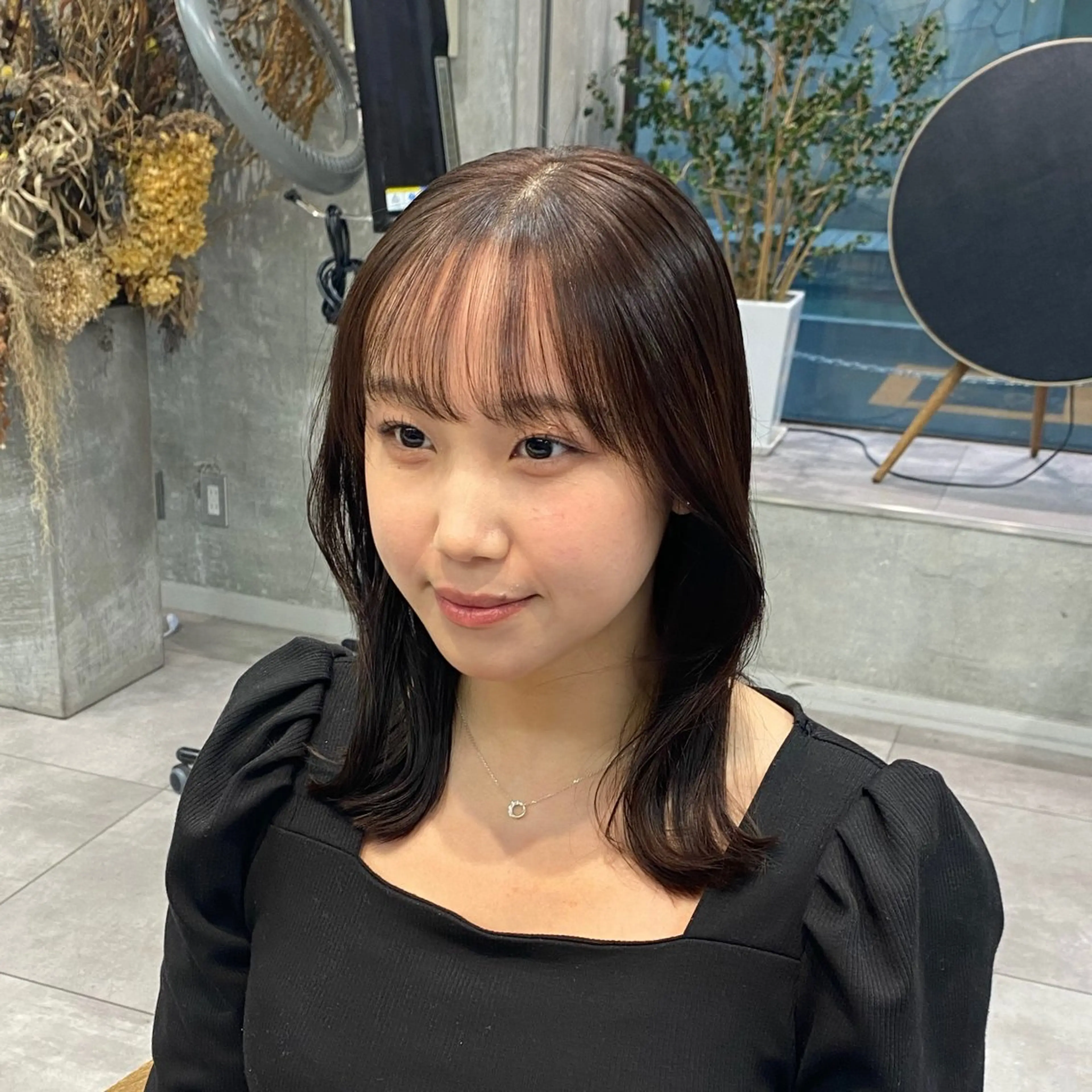 ミディアム カラー カット ヘアカラー 韓国ヘア AINA🐱のヘアスタイル