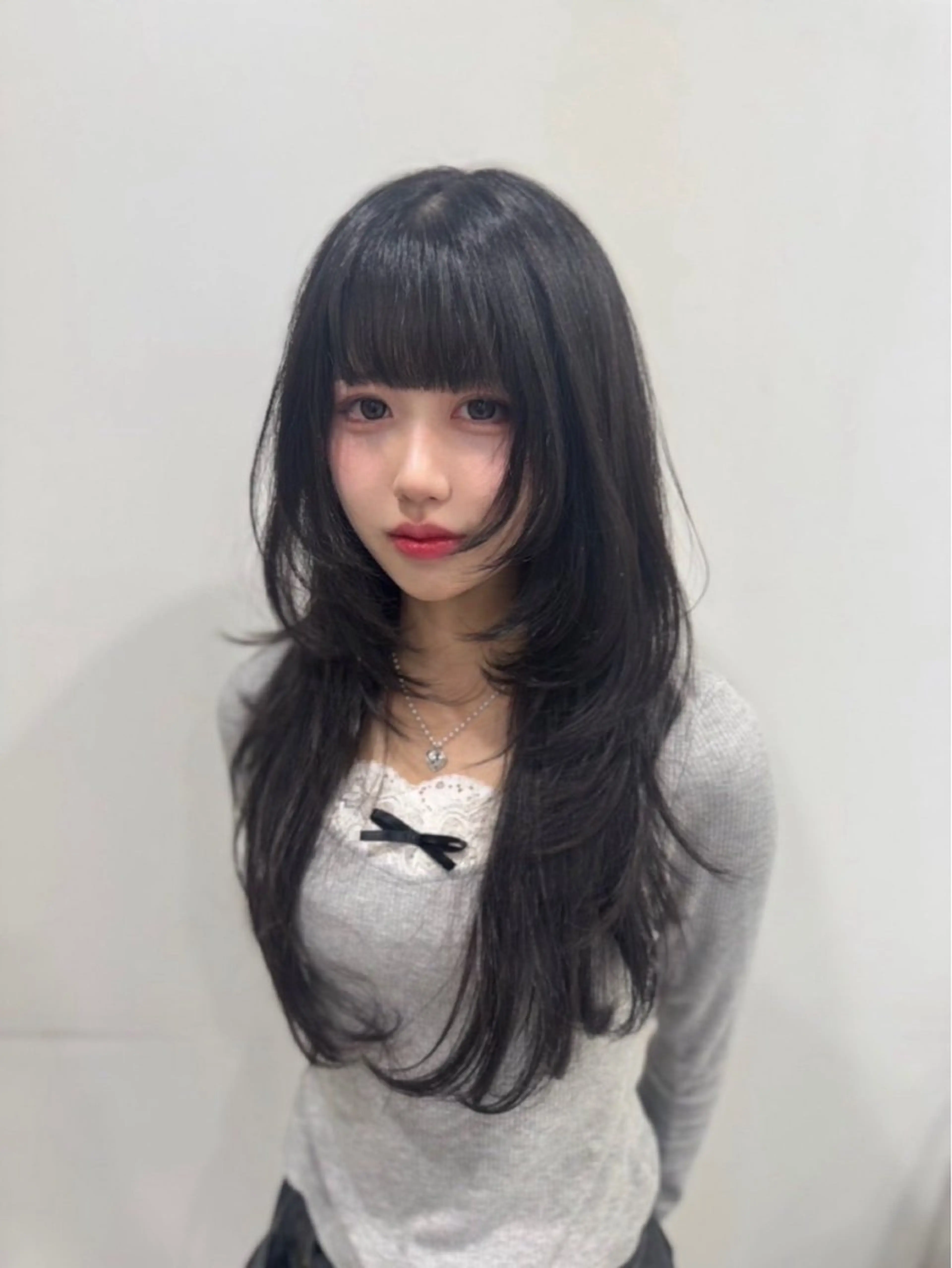 ロング カラー ヘアアレンジ カット ヘアカラー トリートメント ヘッドスパ ヘアセット 韓国レイヤーカット /韓国トレンドカラーのヘアスタイル