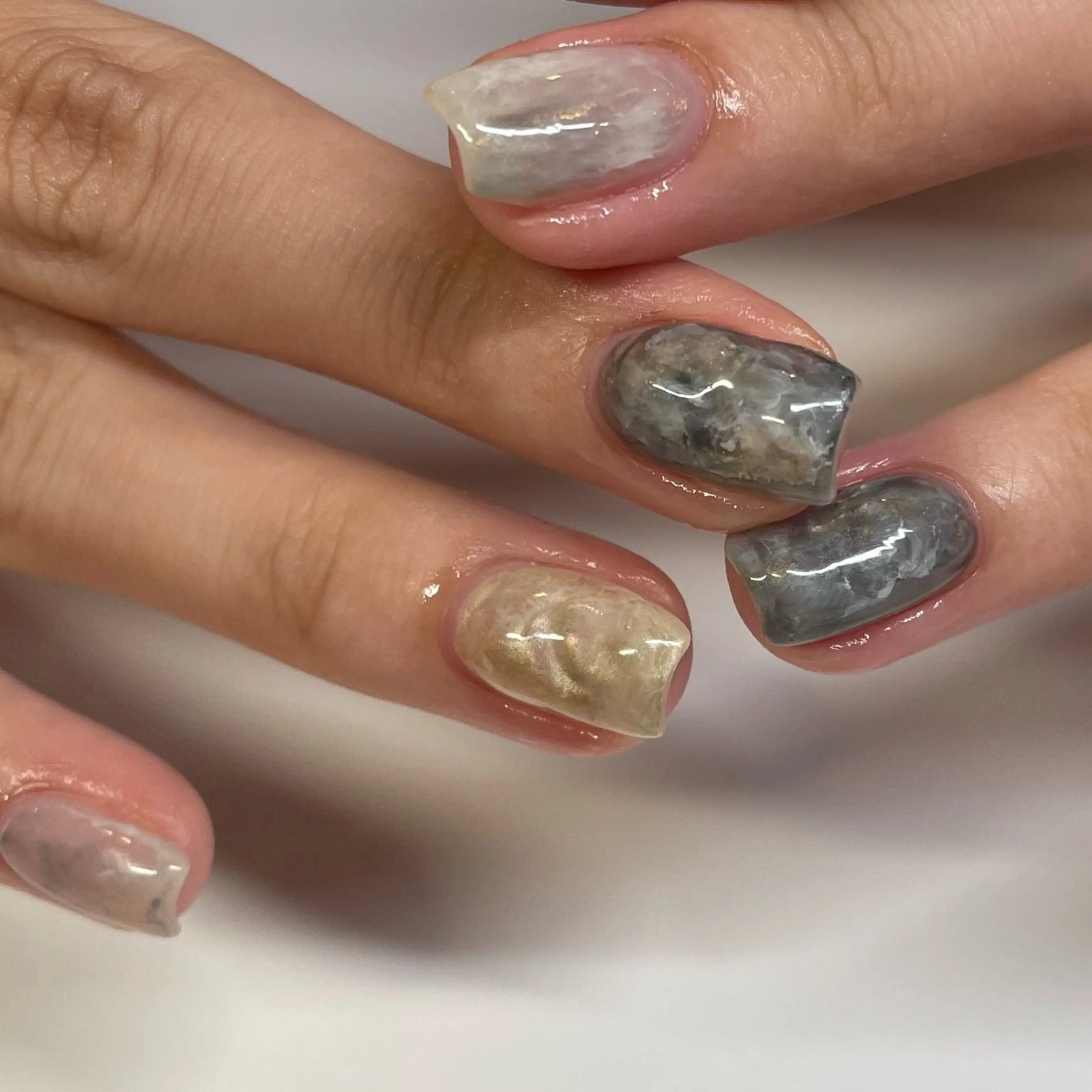 ネイル ニュアンスネイル Manon Yuiのマツエク・マツパデザイン