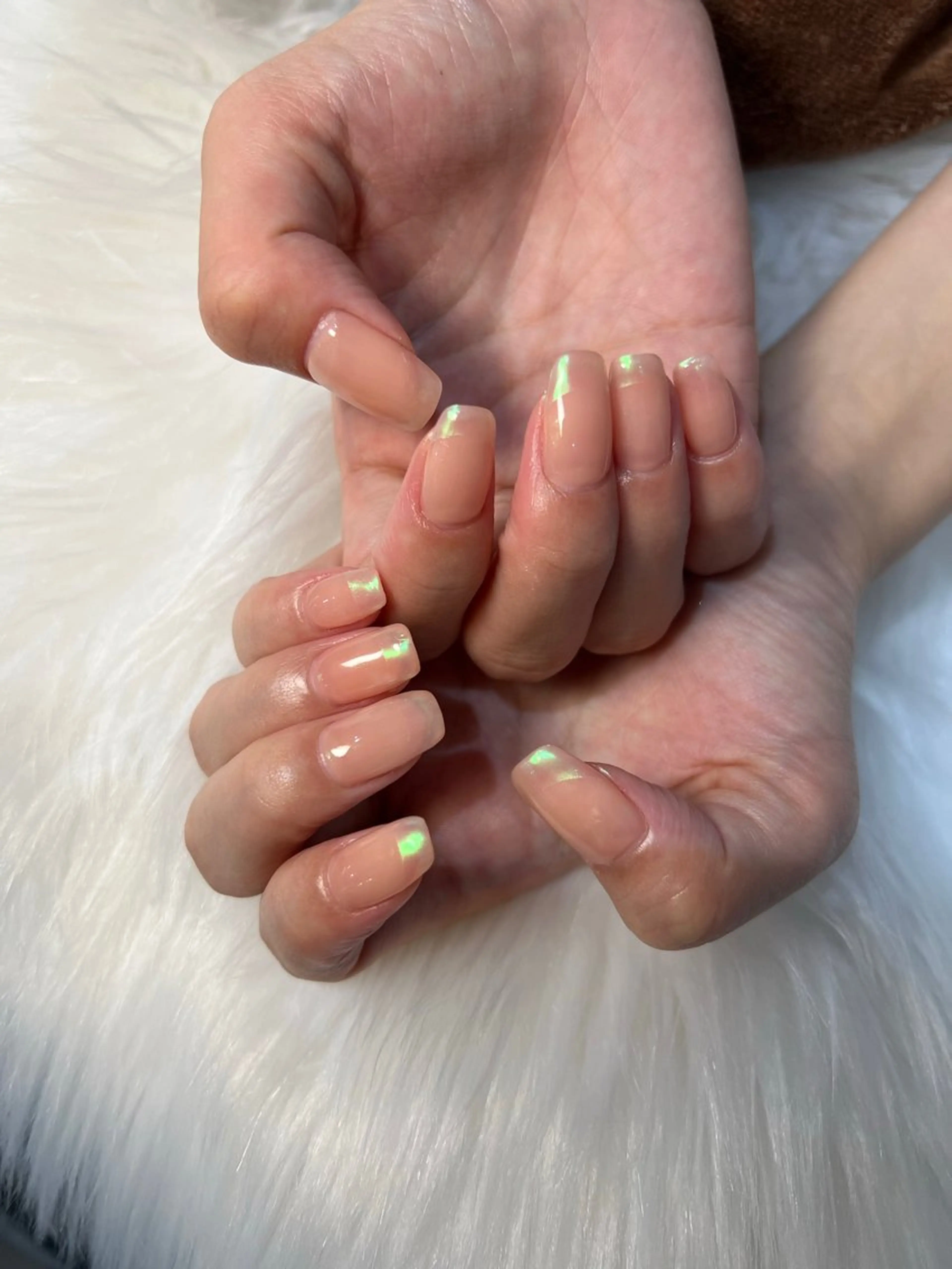 ネイル オーロラネイル フレンチネイル 隠れ家一戸建て金町 HIROMI 葛飾区のネイルデザイン