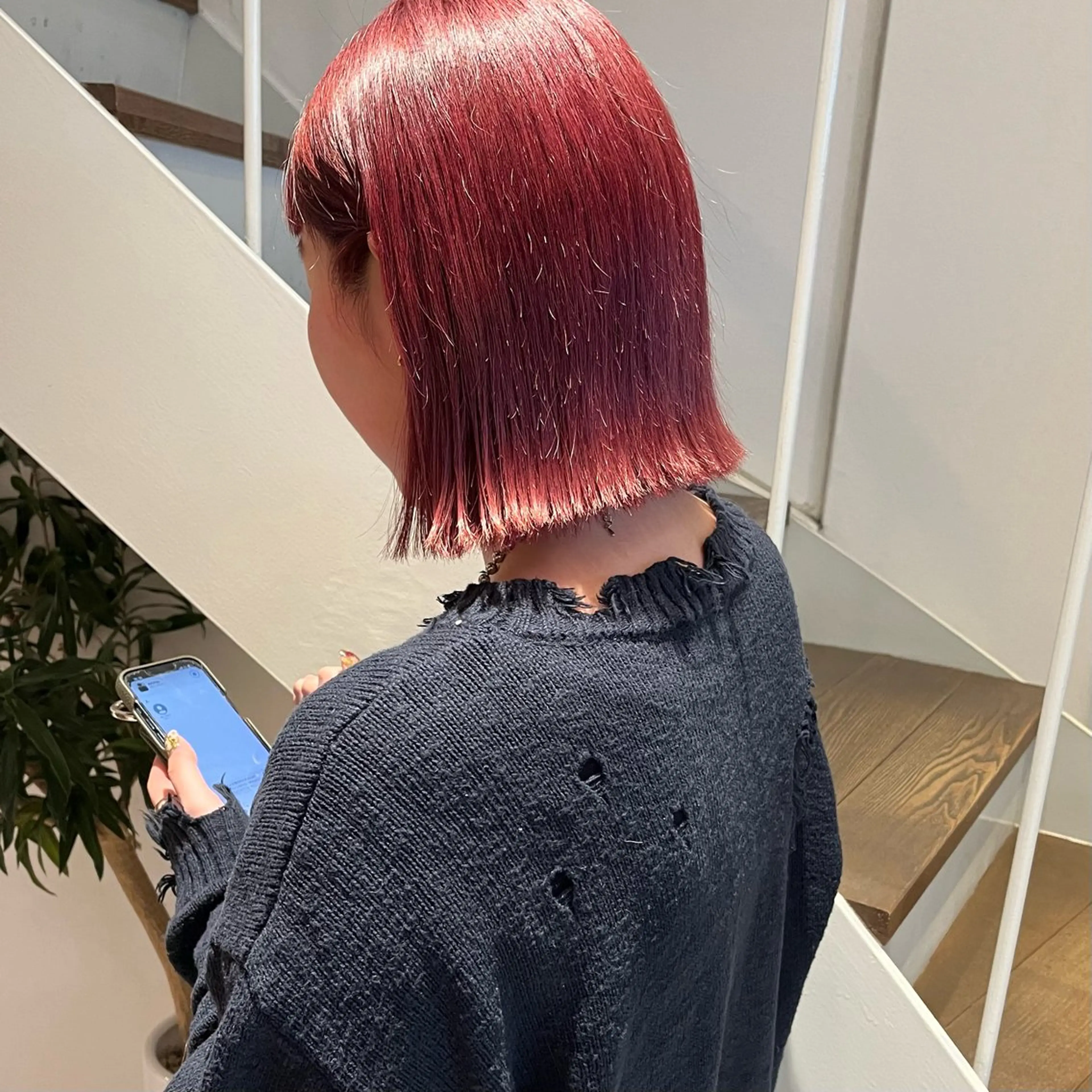 ショート カラー 切りっぱなしボブ ボブ 外ハネヘア カット ヘアカラー ボブ/透明感カラー /坂口恵梨子のヘアスタイル