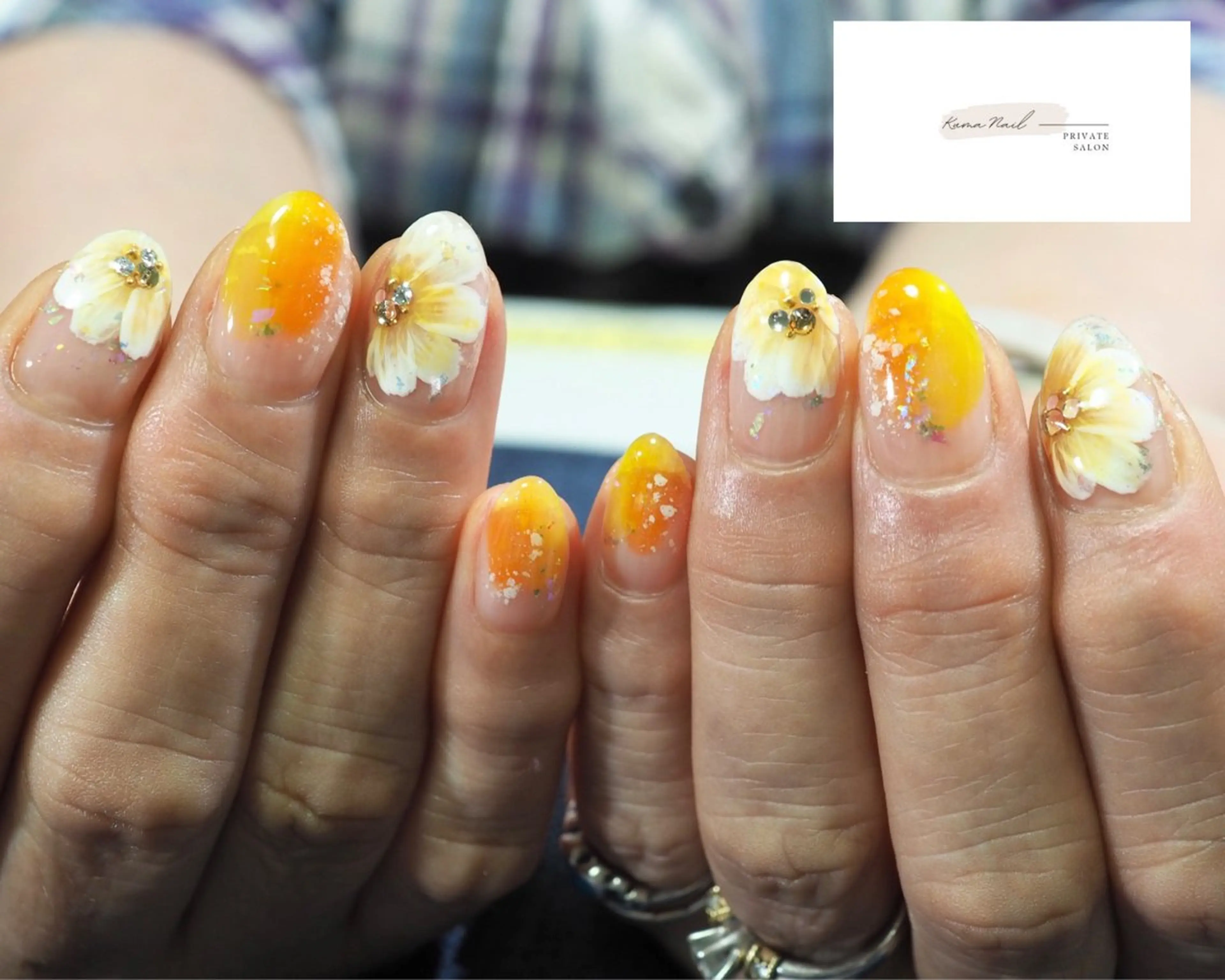 ネイル フラワーネイル ニュアンスネイル オレンジ 黄色 藤が丘/守山/長久手 Kuma Nailのネイルデザイン