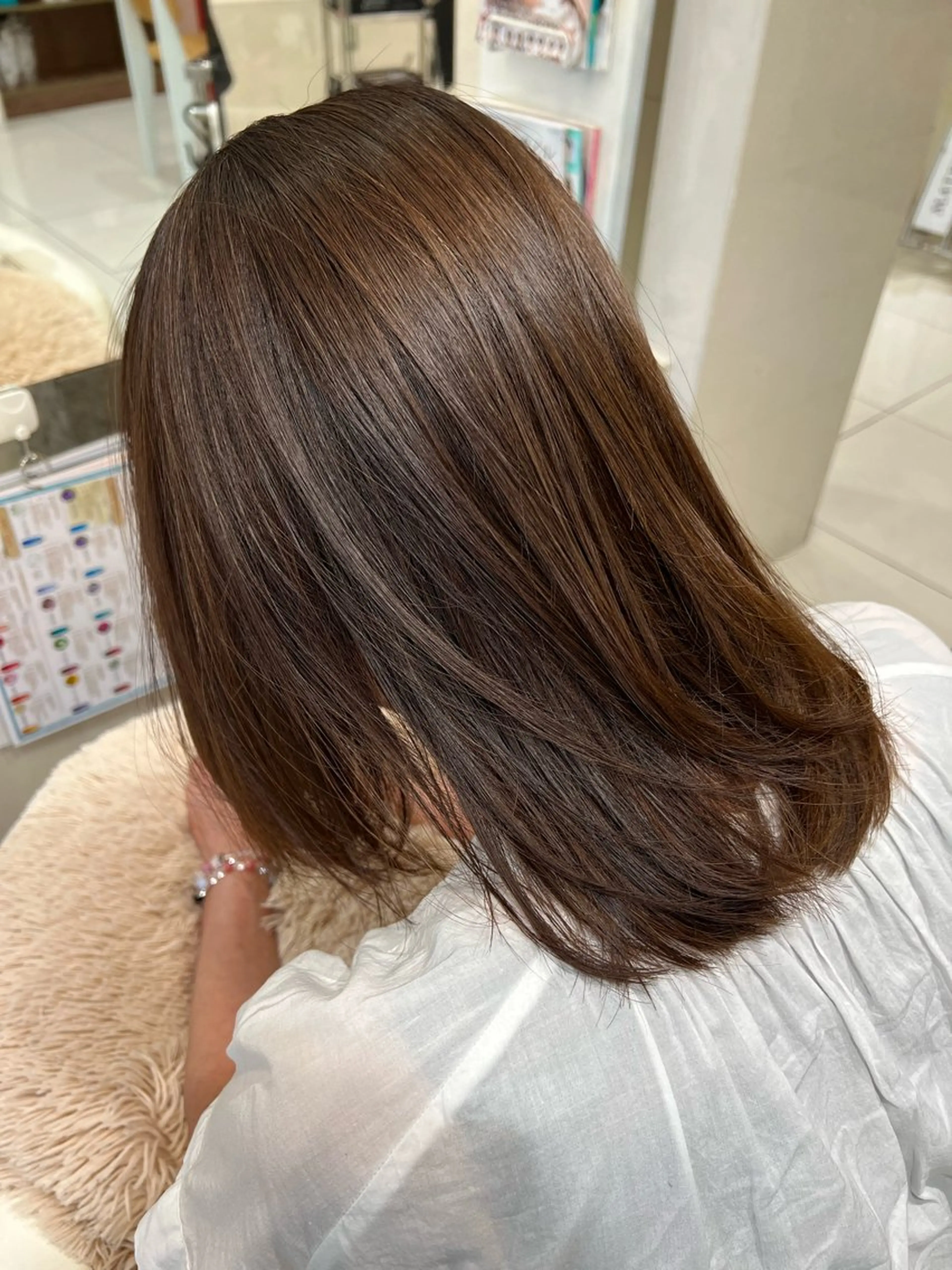 ミディアム 髪質改善 ヘアカラー トリートメント ☃️顔周りレイヤー グレージュSHUTOのヘアスタイル