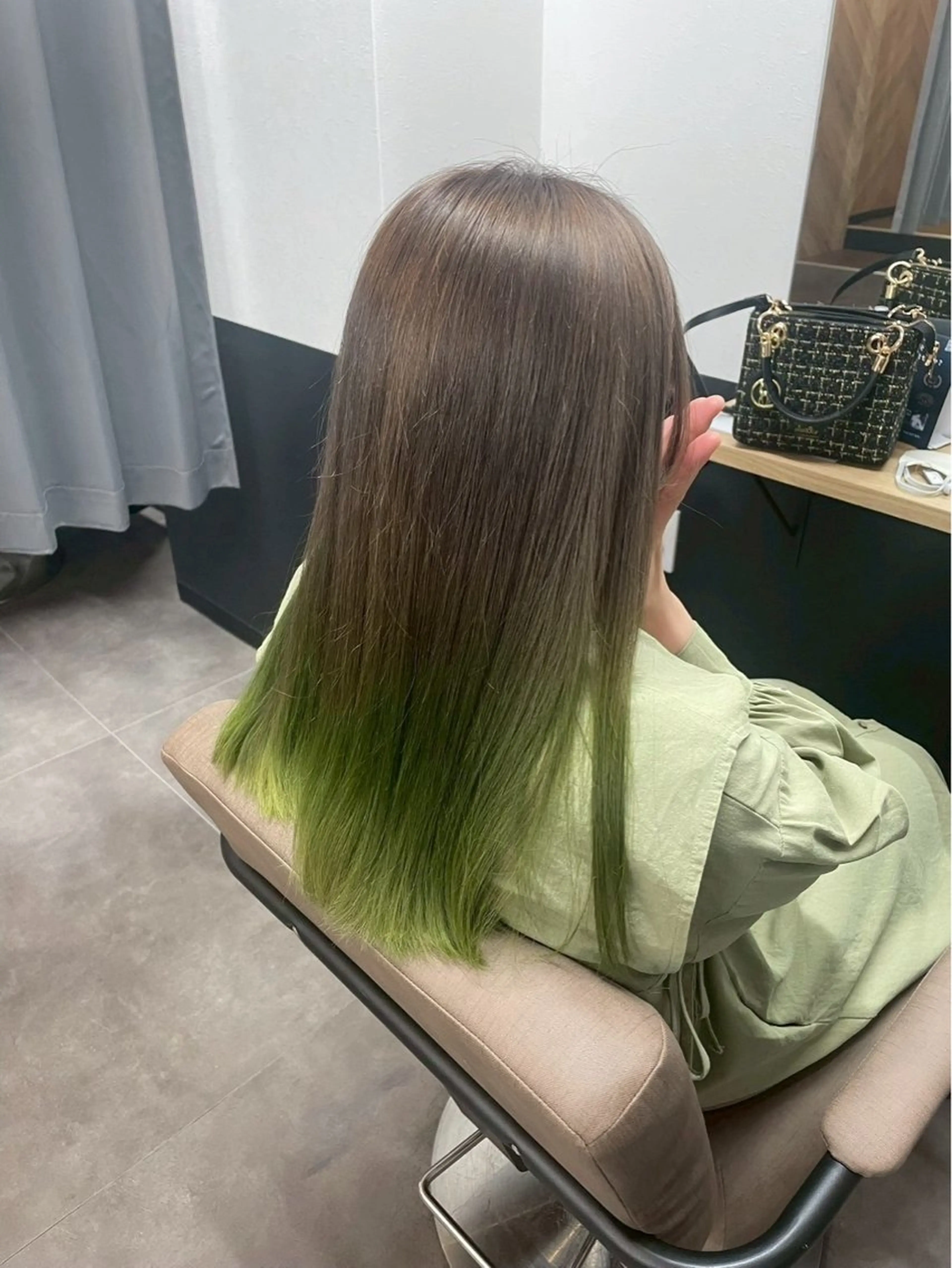 カット＋ブリーチ(グラデーション)＋5stepトリートメントの写真