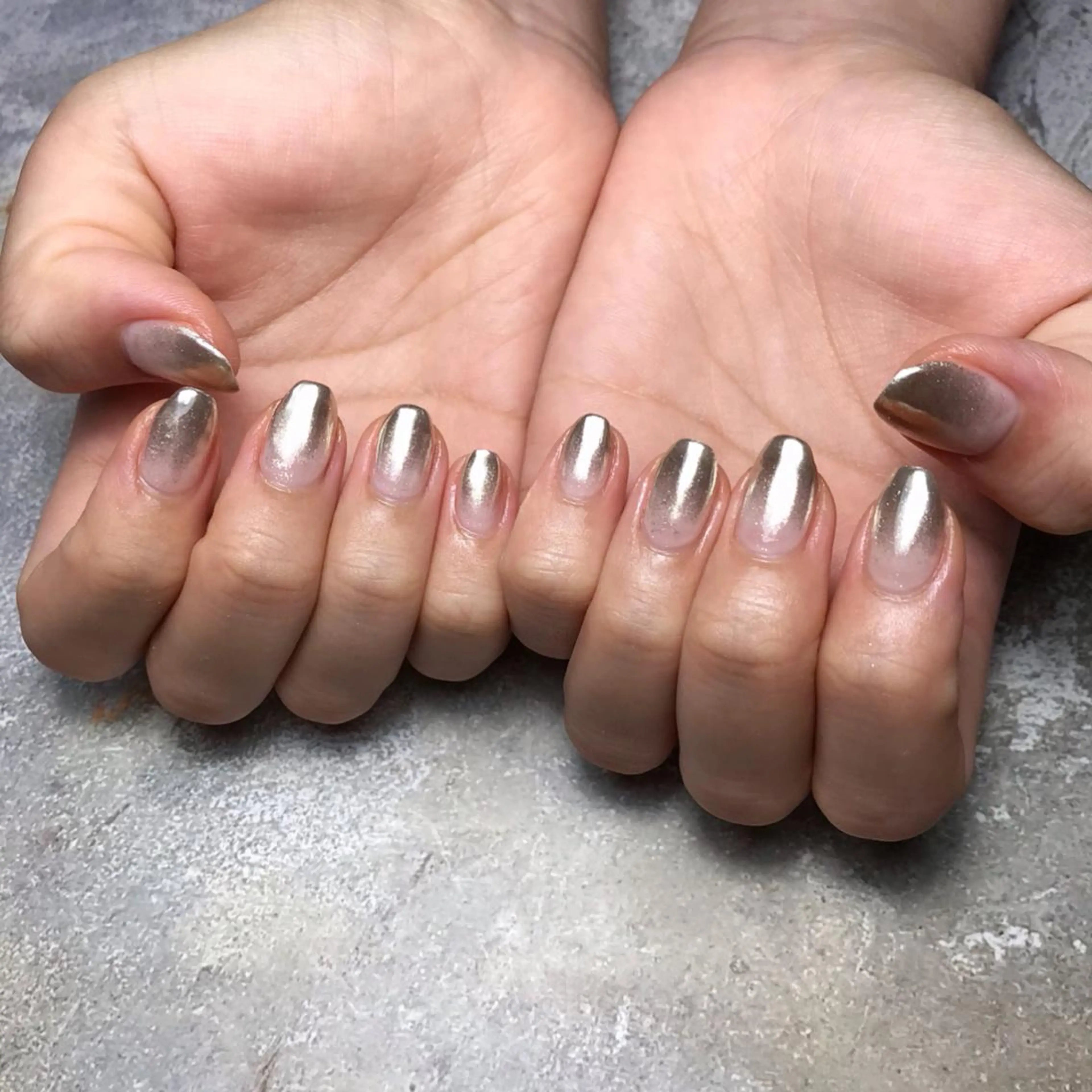 ネイル ミラーネイル ハンドネイル 💅 Ai.のネイルデザイン