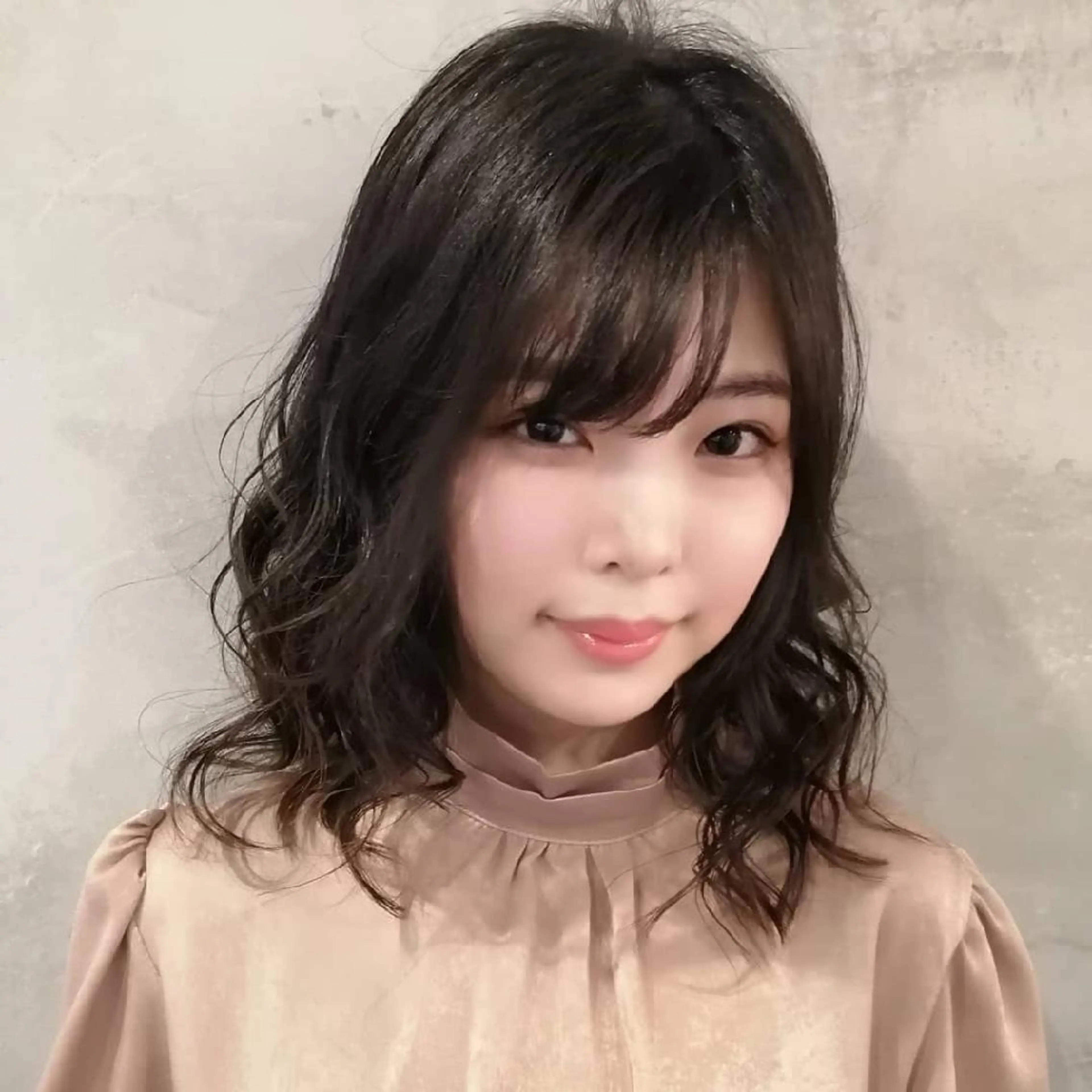 セミロング カラー grow上野御徒町【グロウ】所属・ブリーチ・ハイトーン 特化🎉内山のヘアスタイル