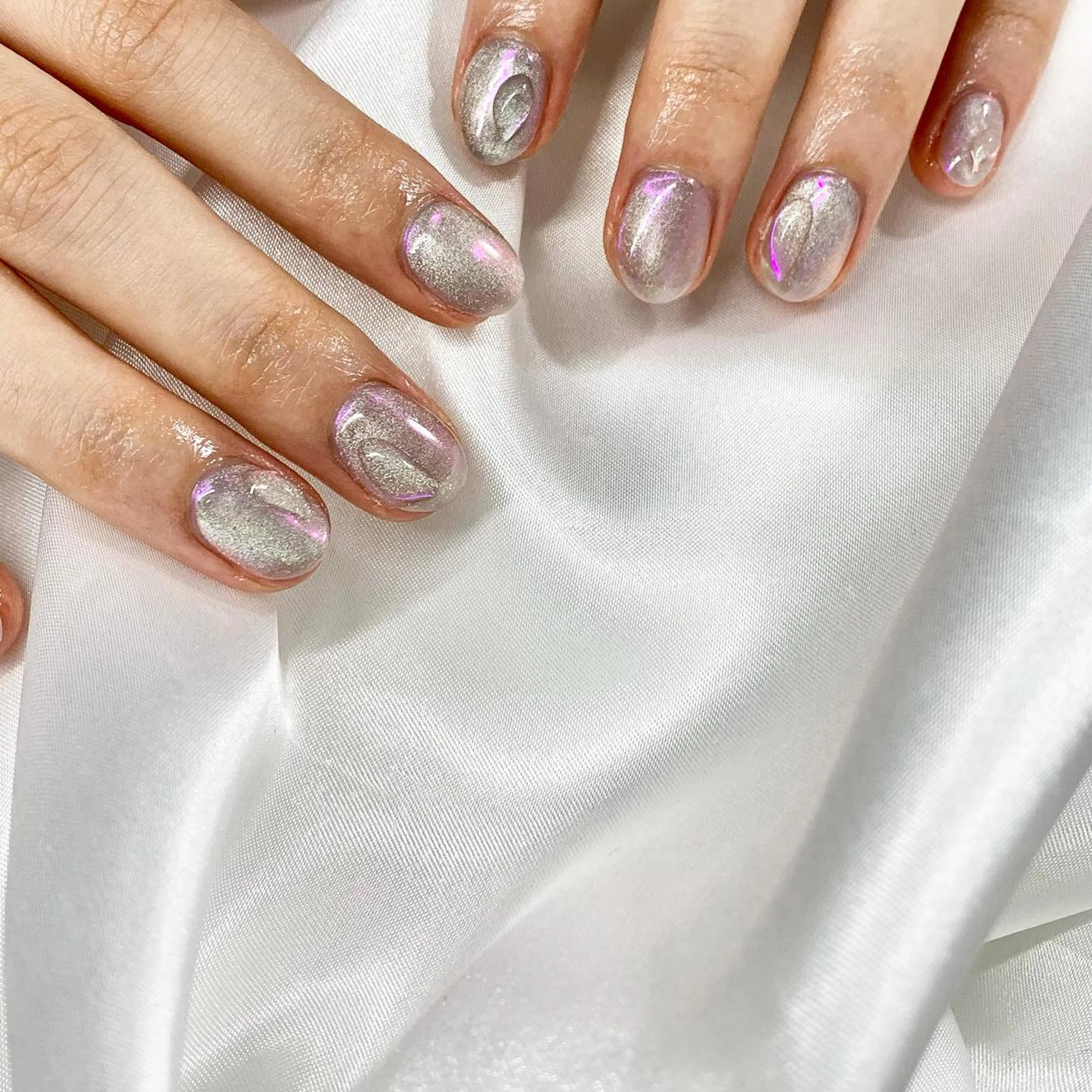 ネイル マツエク・マツパ アイブロウ 韓国風マツエク オーロラネイル 韓国ネイル マグネットネイル pu muのネイルデザイン