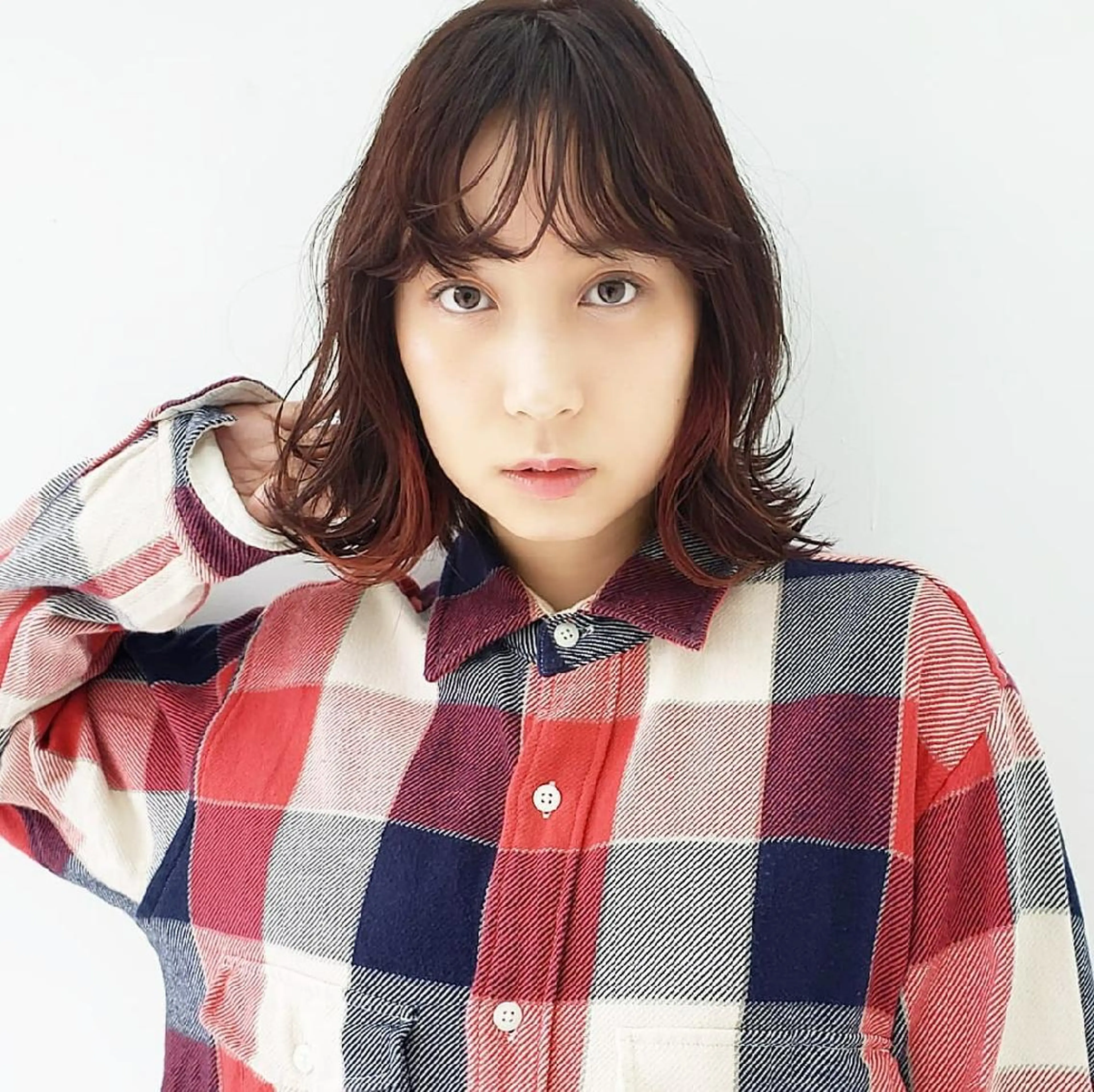 ミディアム カラー インナーカラー ピンクカラー 天王寺髪質改善なら よしみさん✨のヘアスタイル