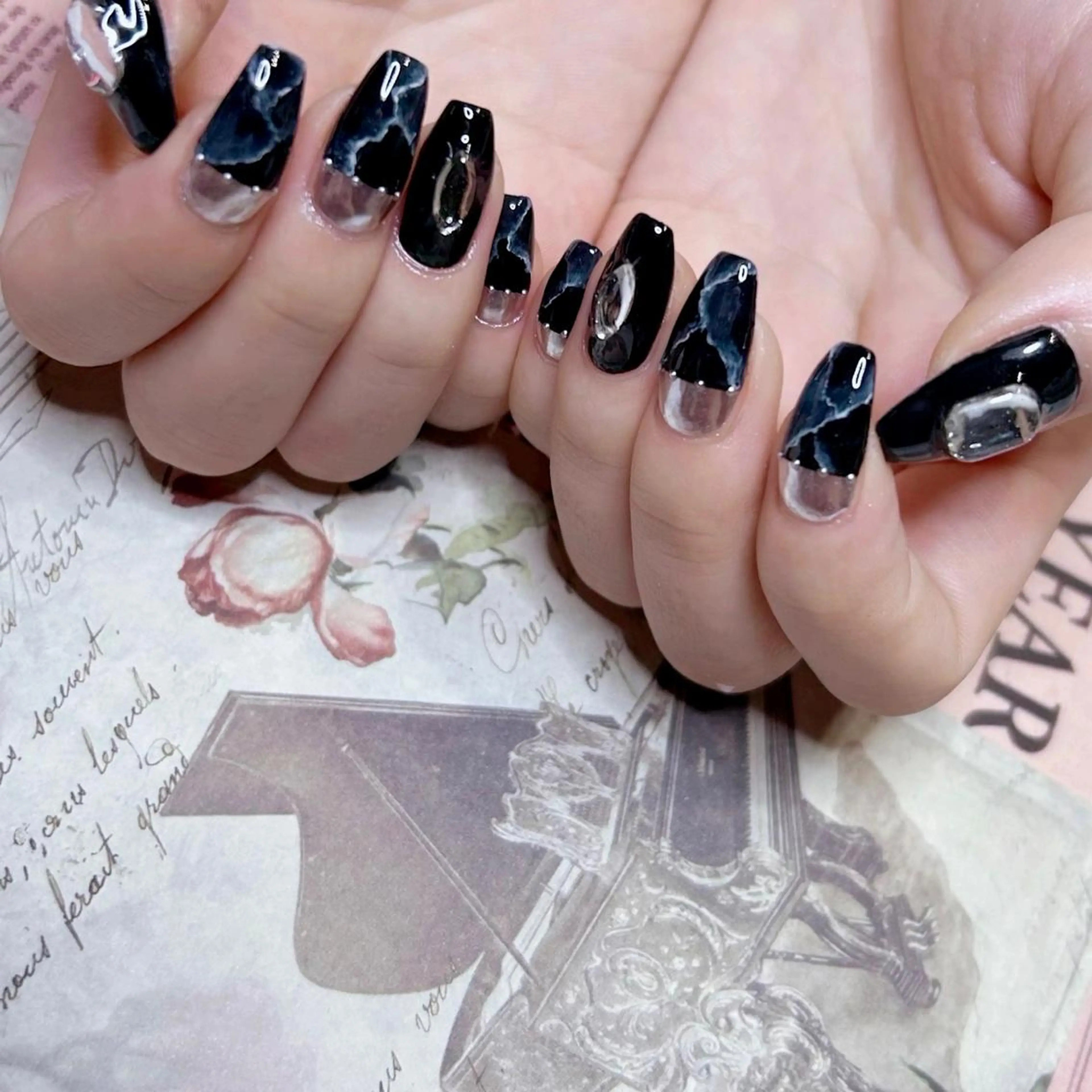 ネイル ハンドネイル NOIROUGE所属・NOI ROUGEのネイルデザイン