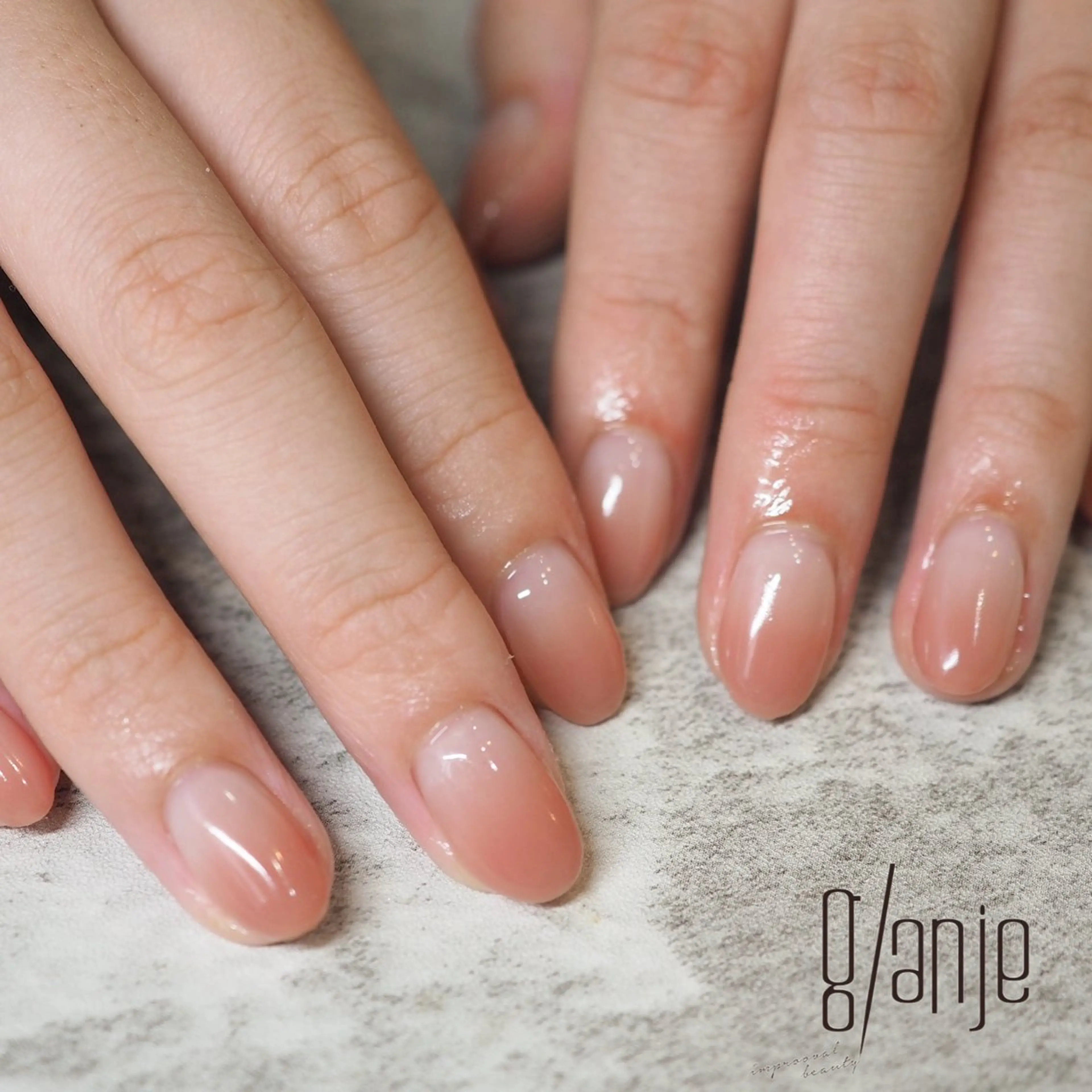 ネイル glaNje shioriのネイルデザイン