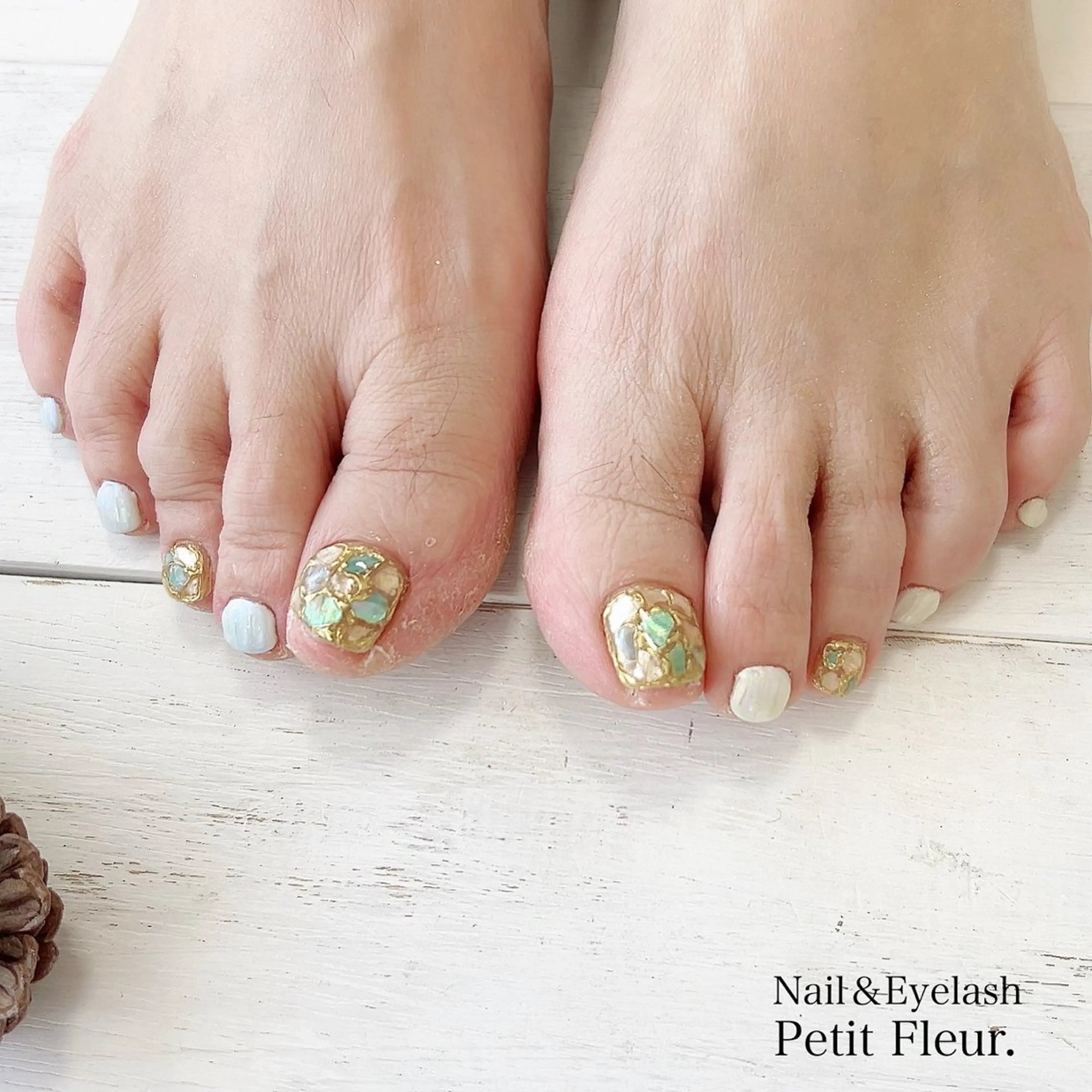 ネイル Petit Fleur所属・青柳 亜梨奈のマツエク・マツパデザイン