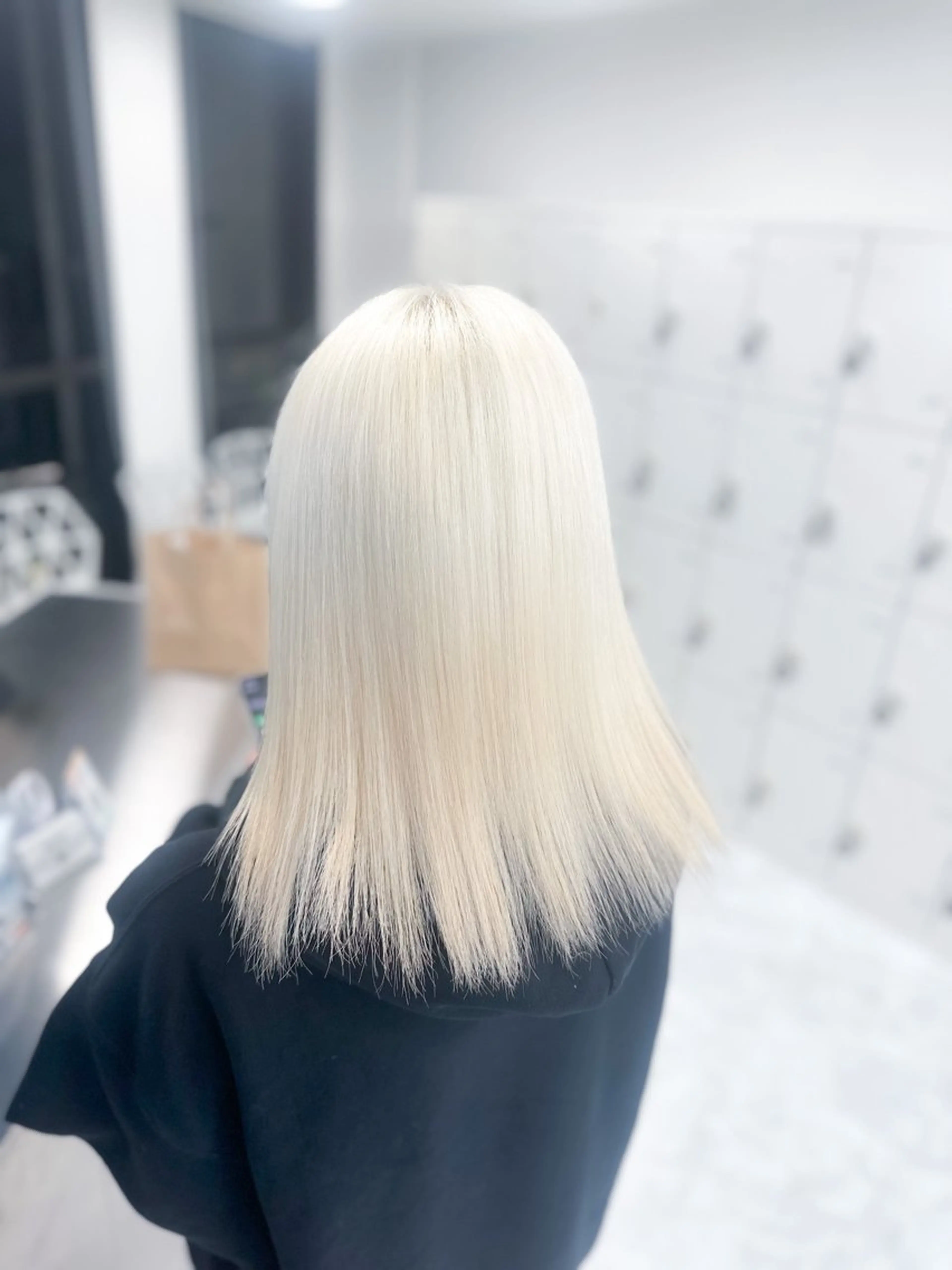 ミディアム カラー reco所属・ウルフ&レイヤー特化 まとまる美髪矯正のヘアスタイル