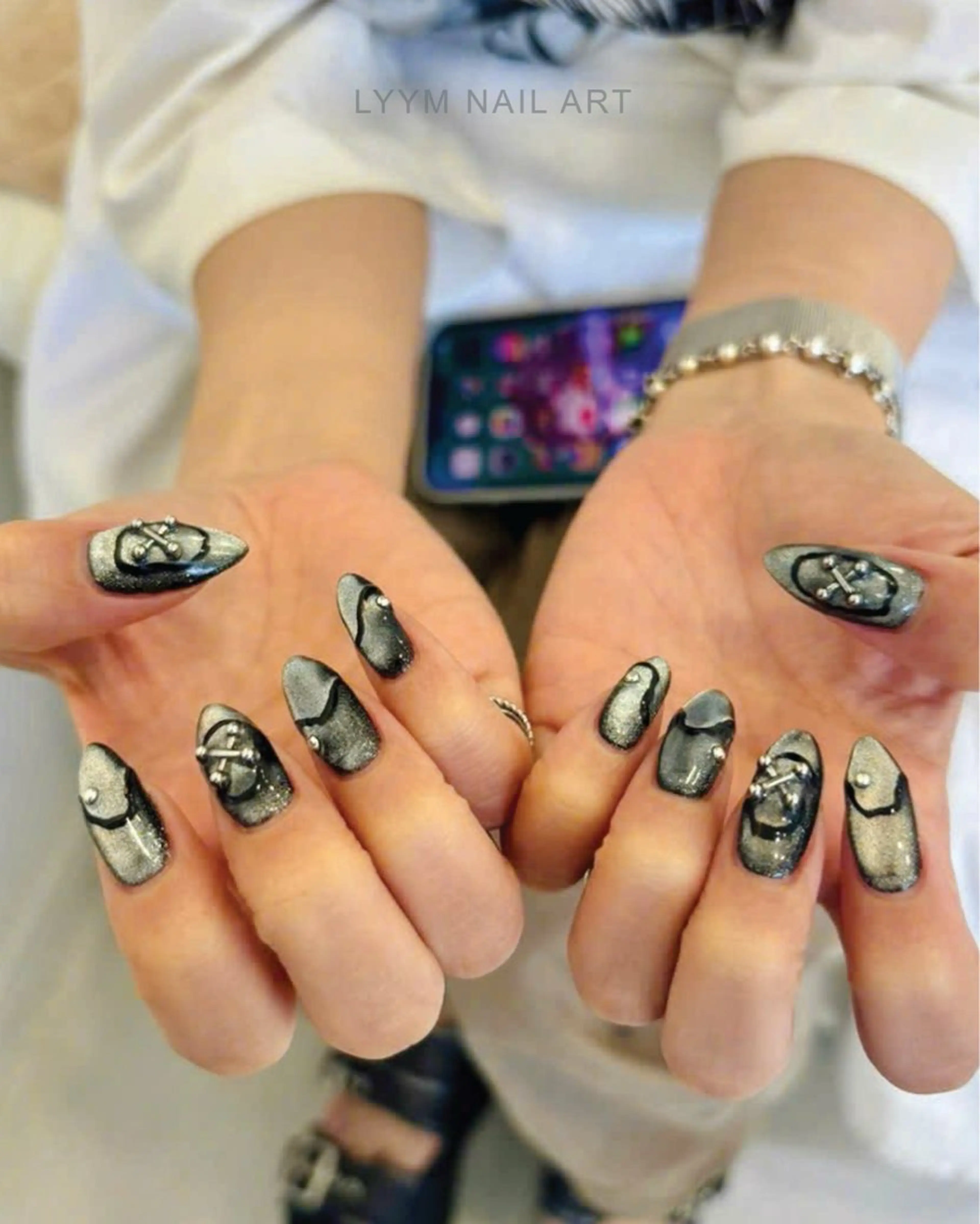 ネイル 長さ出し 韓国ネイル マグネットネイル ハンドネイル LYYM Salonのネイルデザイン