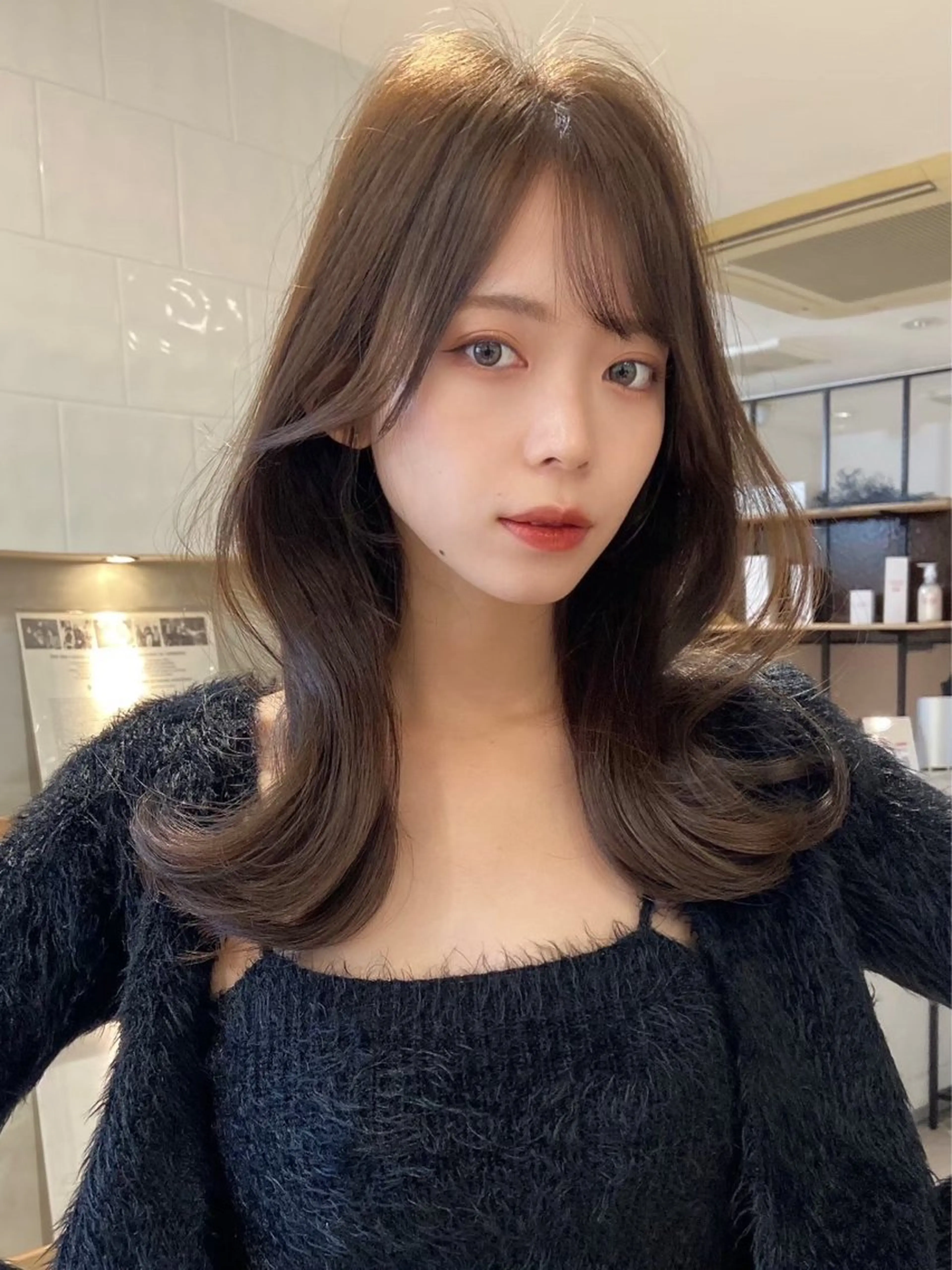 ミディアム 女性らしいモテヘア 韓国ヘアhikariのヘアスタイル