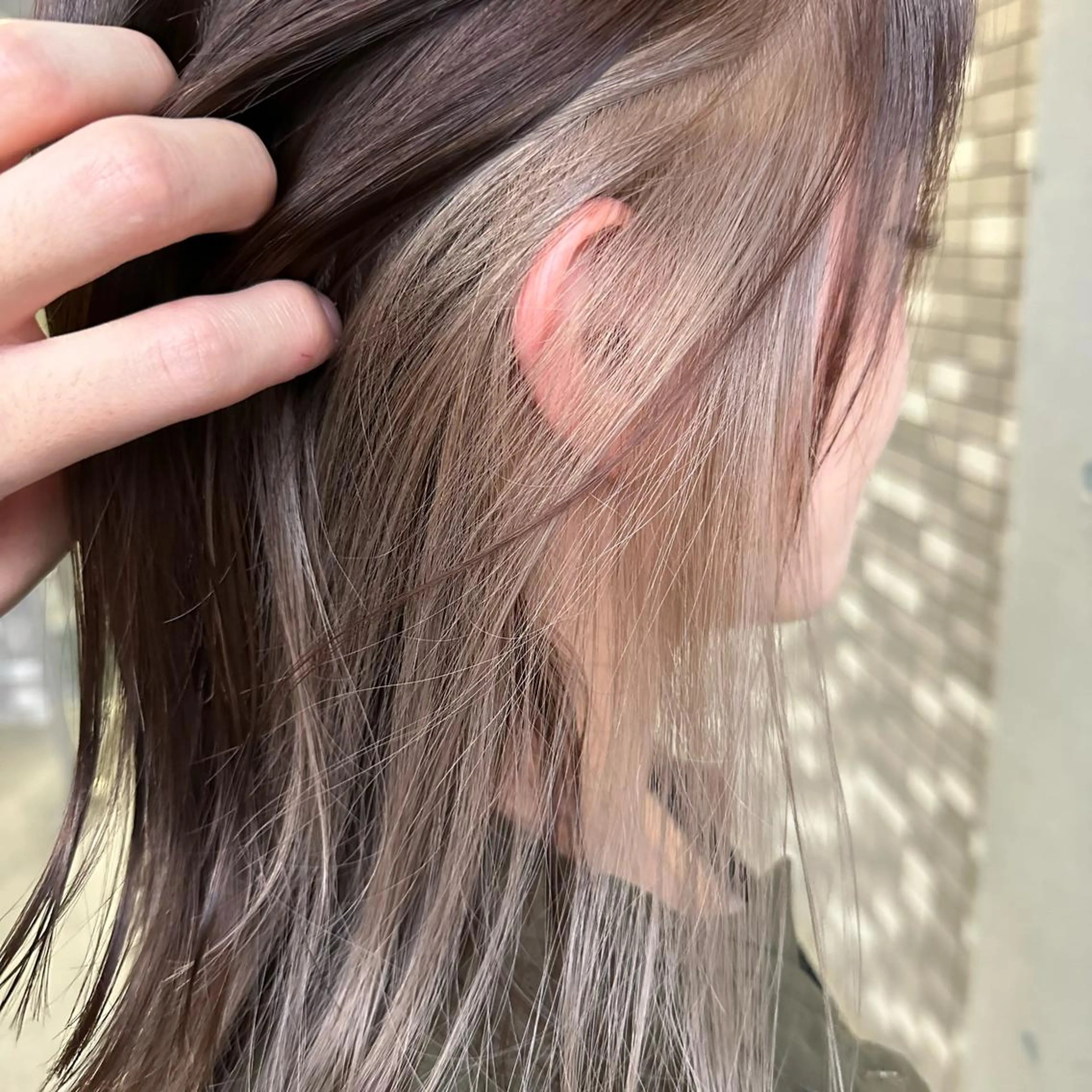 ミディアム カラー ベージュカラー ホワイトベージュ インナーカラー指名 No.1菊池柊真のヘアスタイル