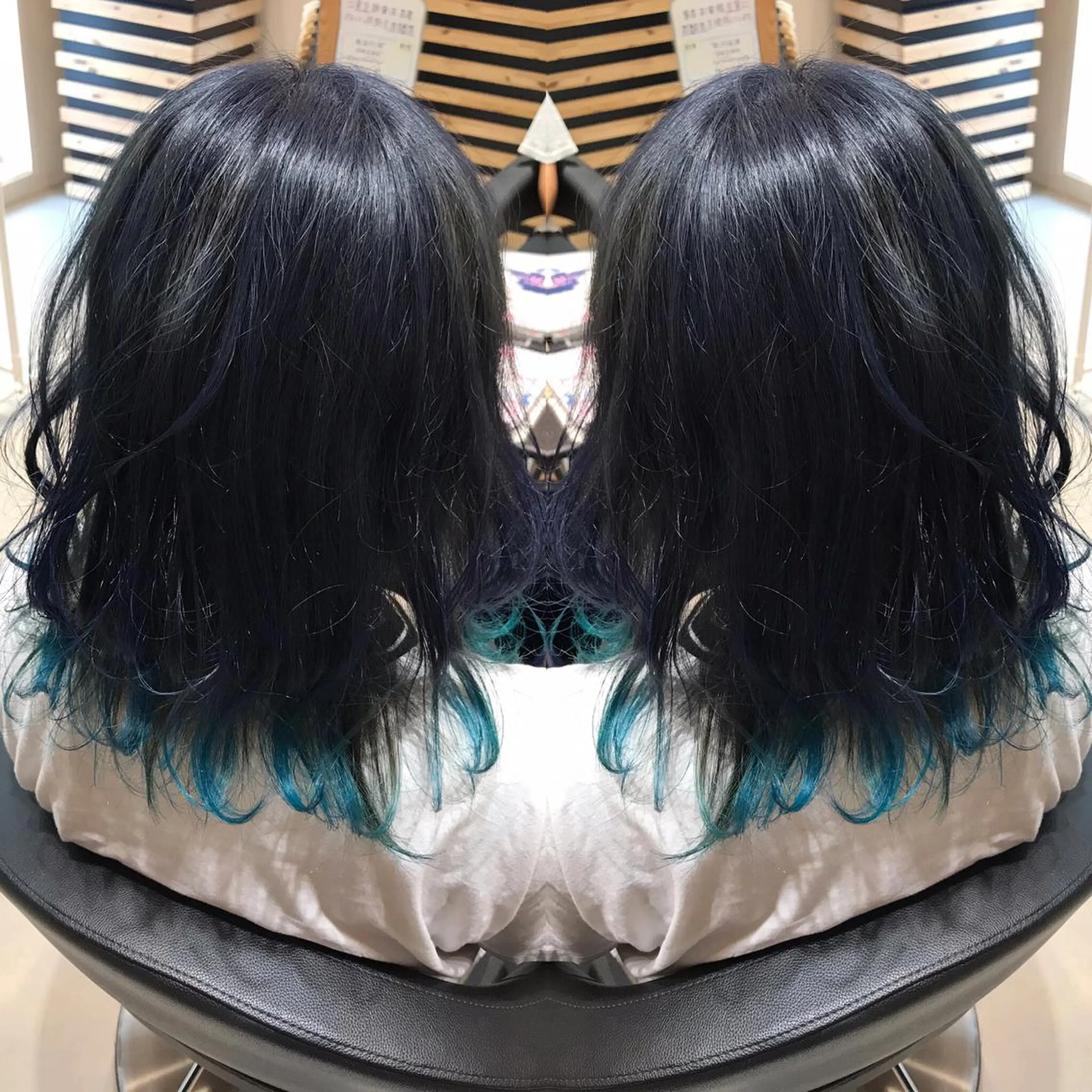 ミディアム カラー ブリーチ エメラルドグリーン ネイビーカラー ヘアカラー 大久保 隆蔵のヘアスタイル