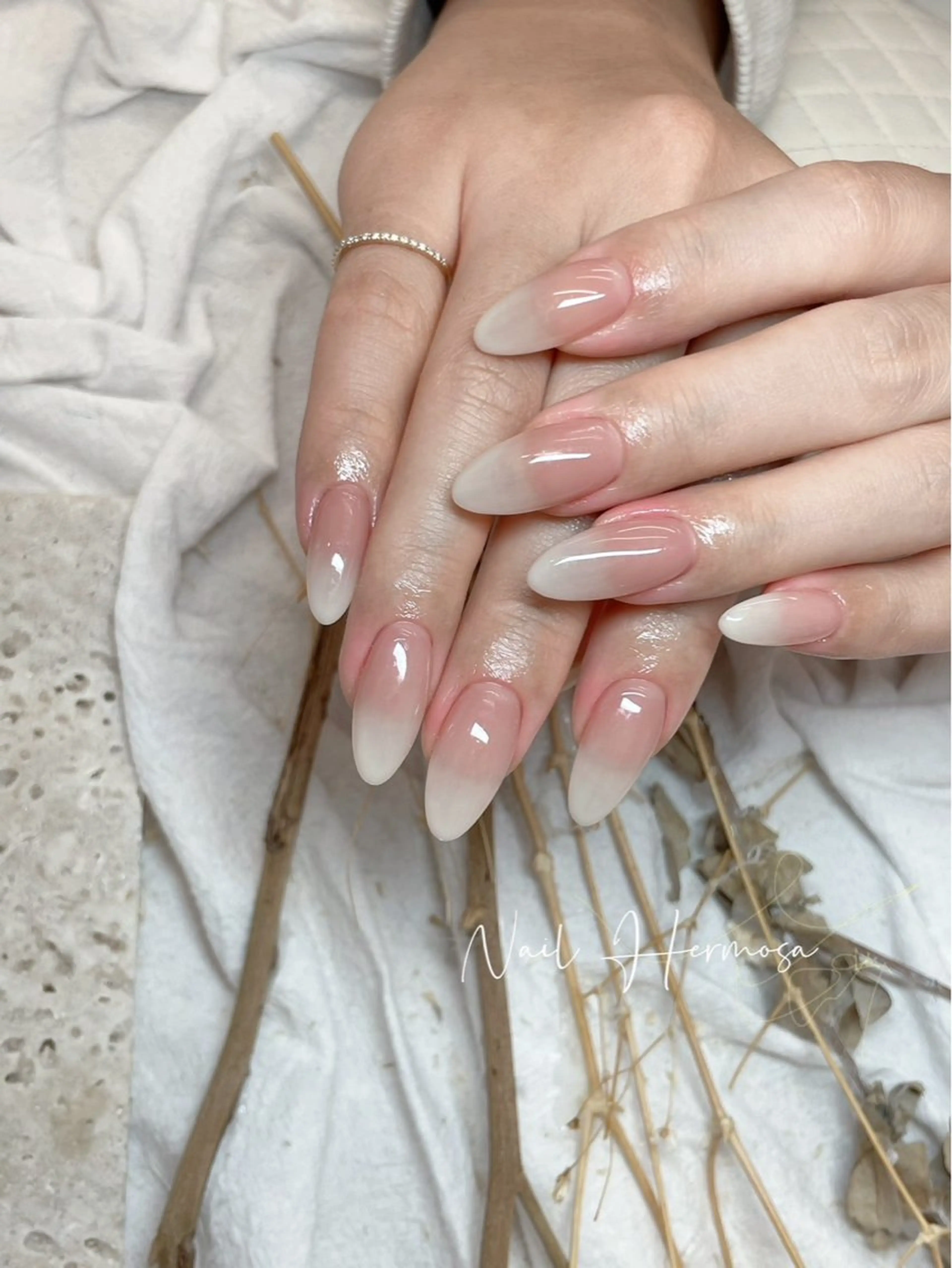 ネイル 長さ出し フラッシュネイル フットネイル ジェルネイル マグネットネイル エルモサ YURIKAのネイルデザイン