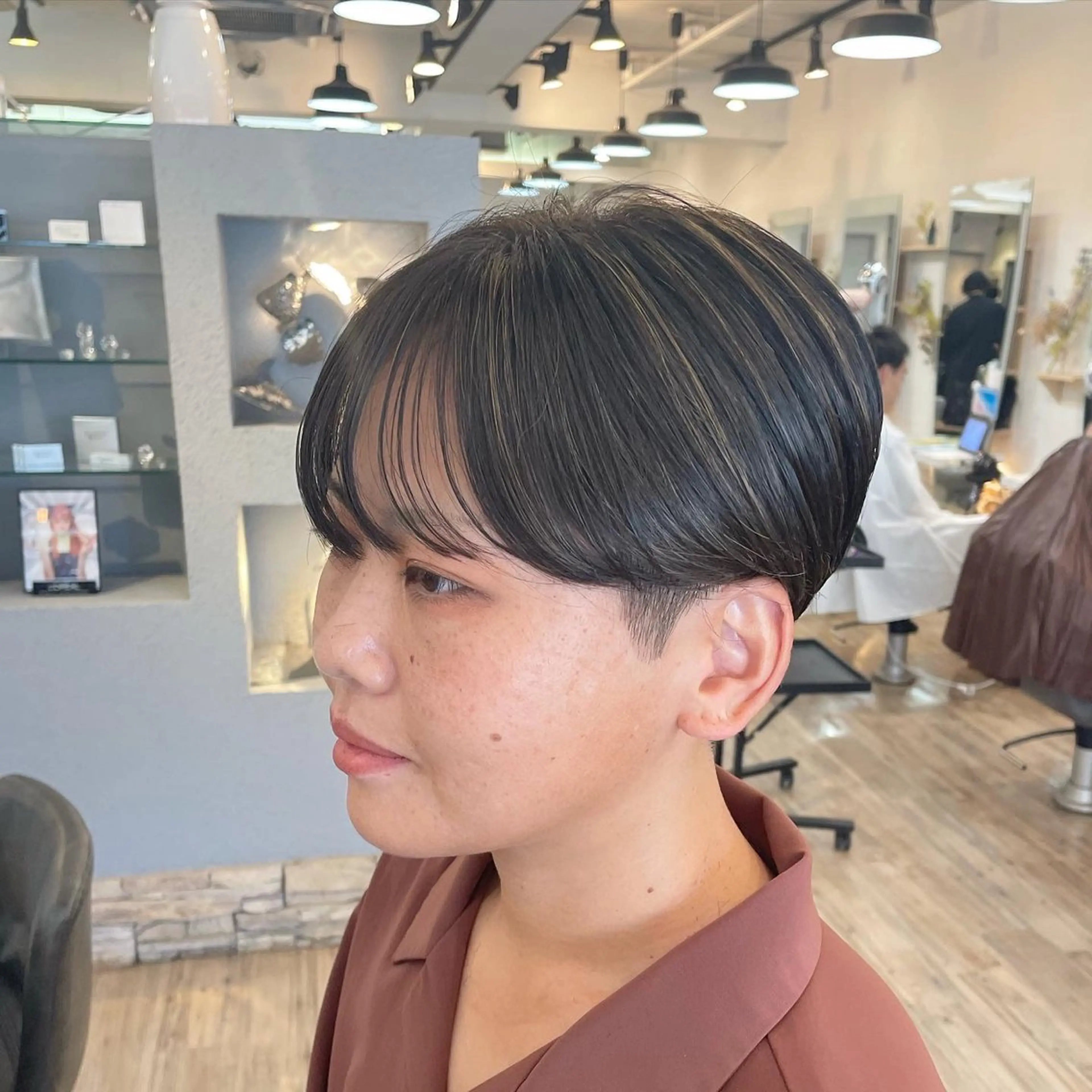 ショート カット VISAGE ba.sk 金子詩帆のヘアスタイル