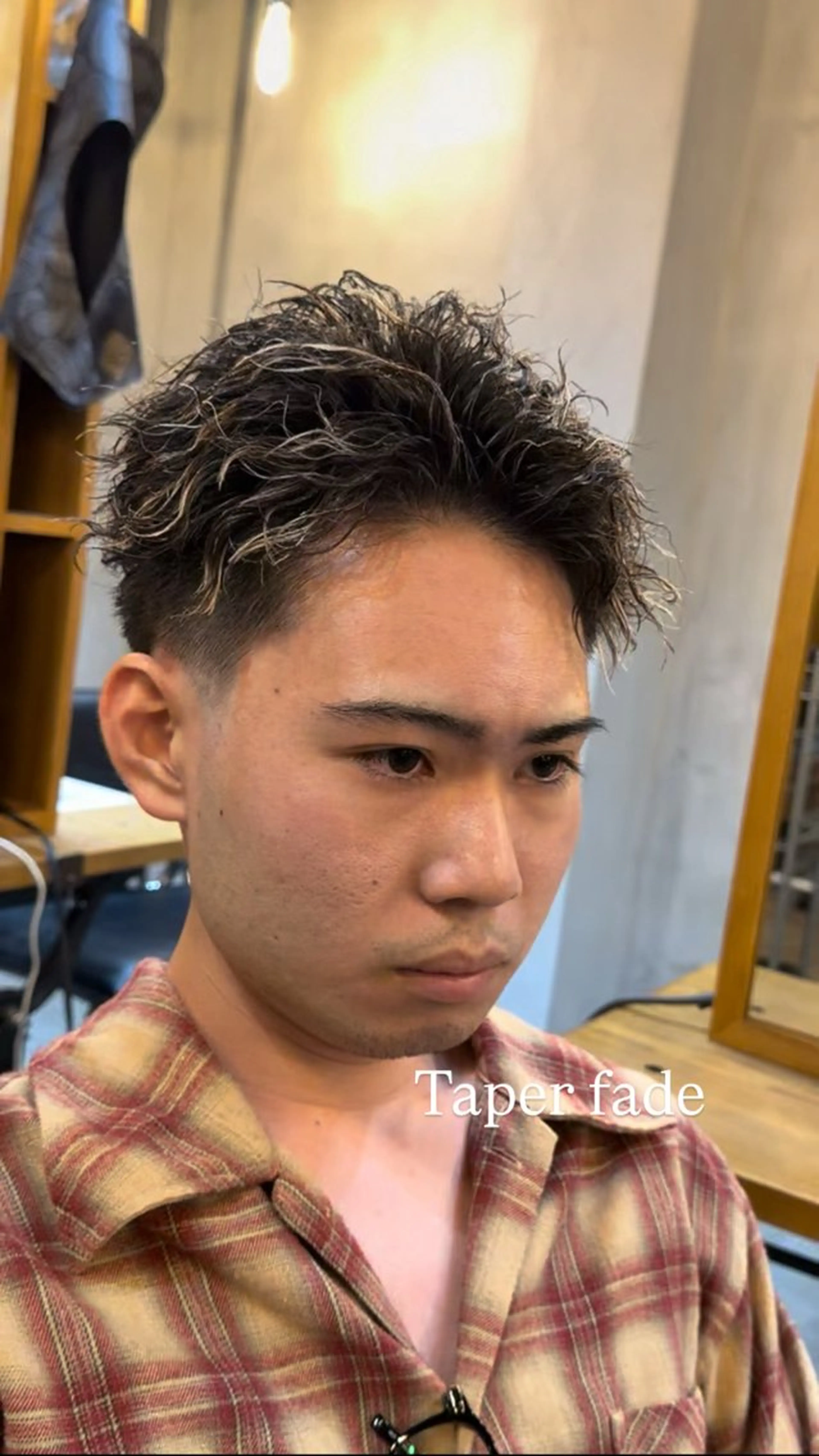 ショート カラー パーマ メンズ フェードカット 🇺🇸外国人風ヘア 💈N.Yuto💈のヘアスタイル