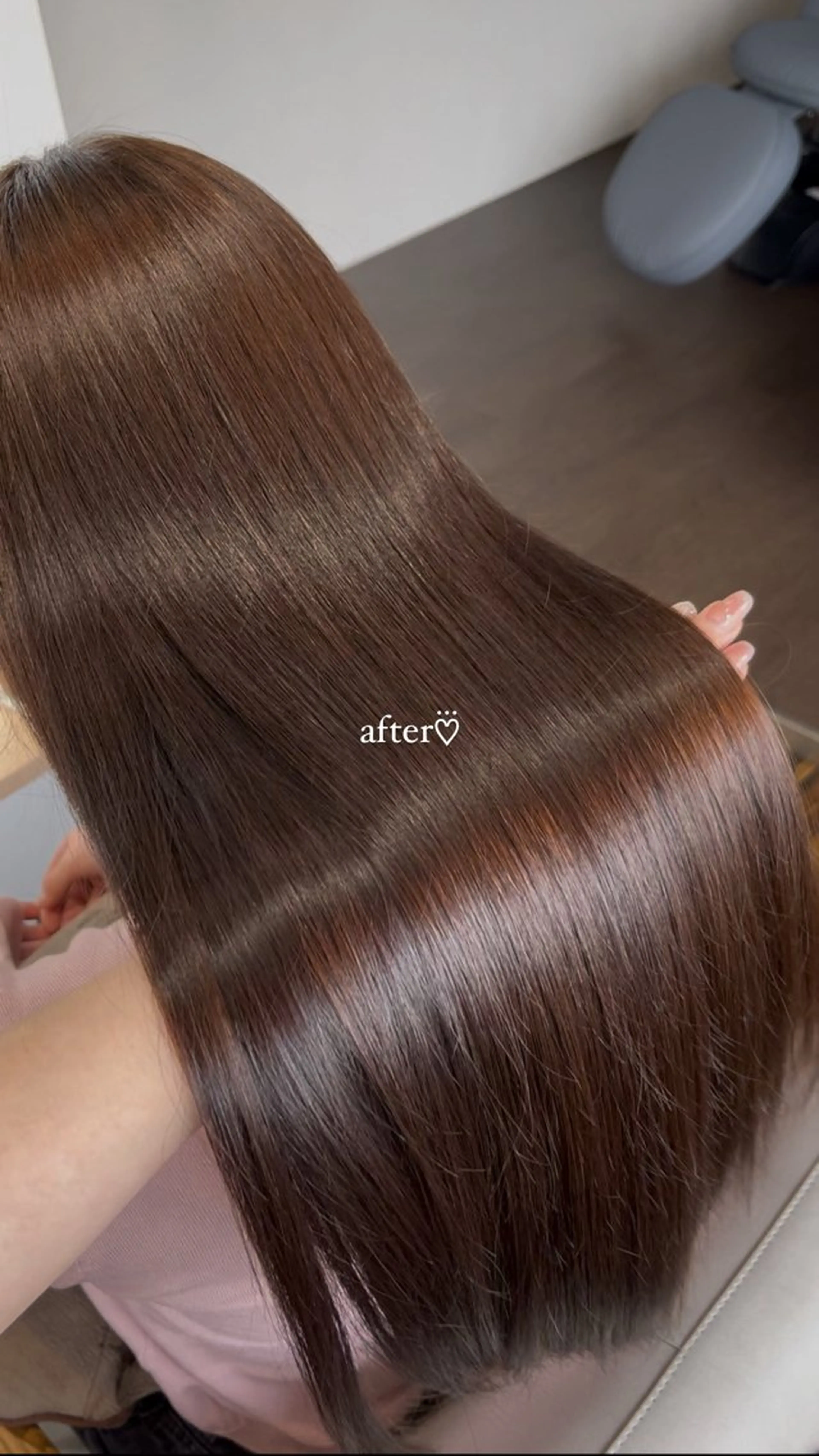 ストン感が好きな方にオススメ✨癖をしっかり伸ばす縮毛矯正 ＋ トリートメント🧸𖤐⡱の写真