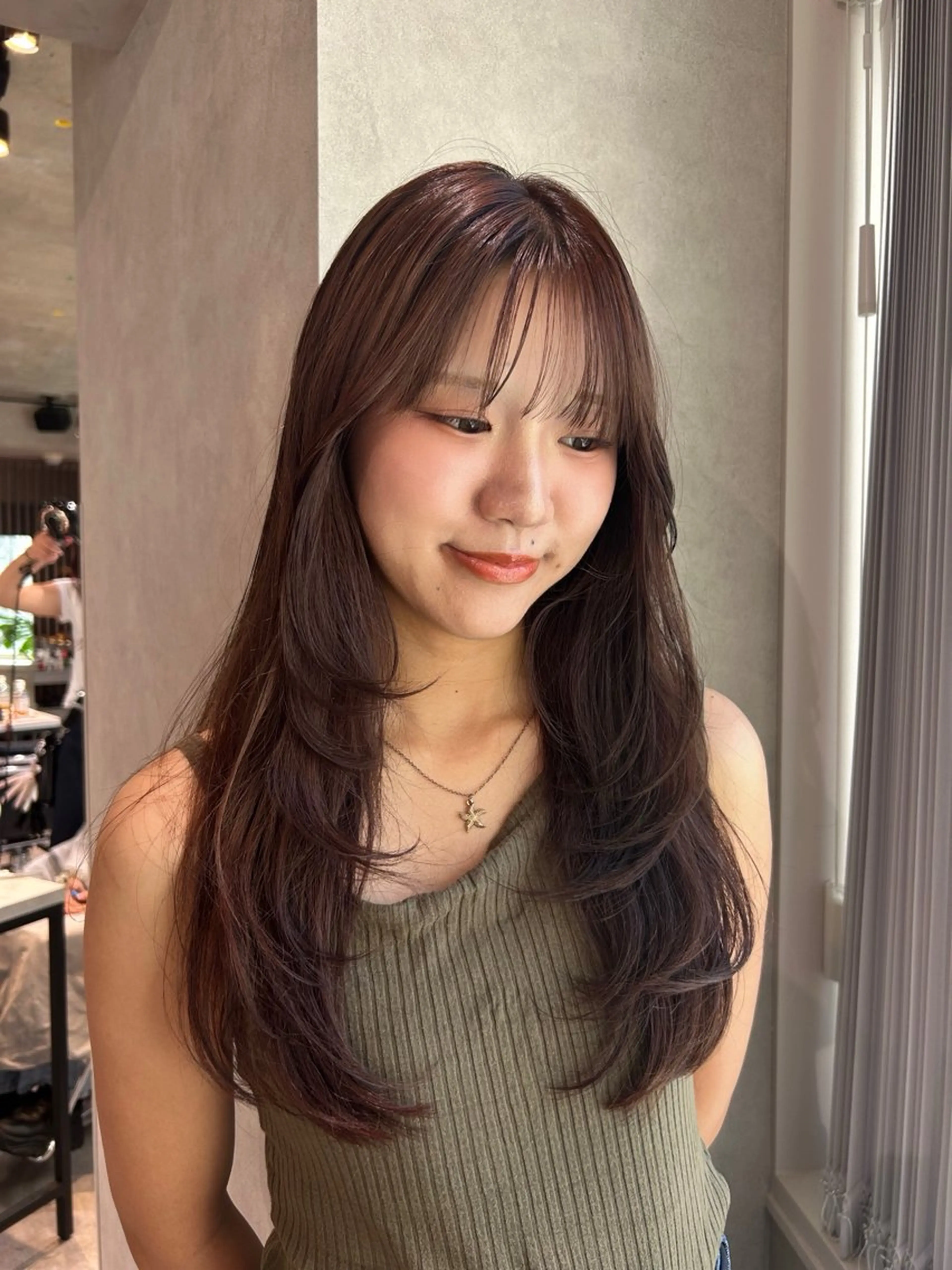 ロング カラー ブラウンカラー レッドカラー レイヤーカット カット ヘアカラー トリートメント ayano/パーマ/ 暖色カラーのヘアスタイル