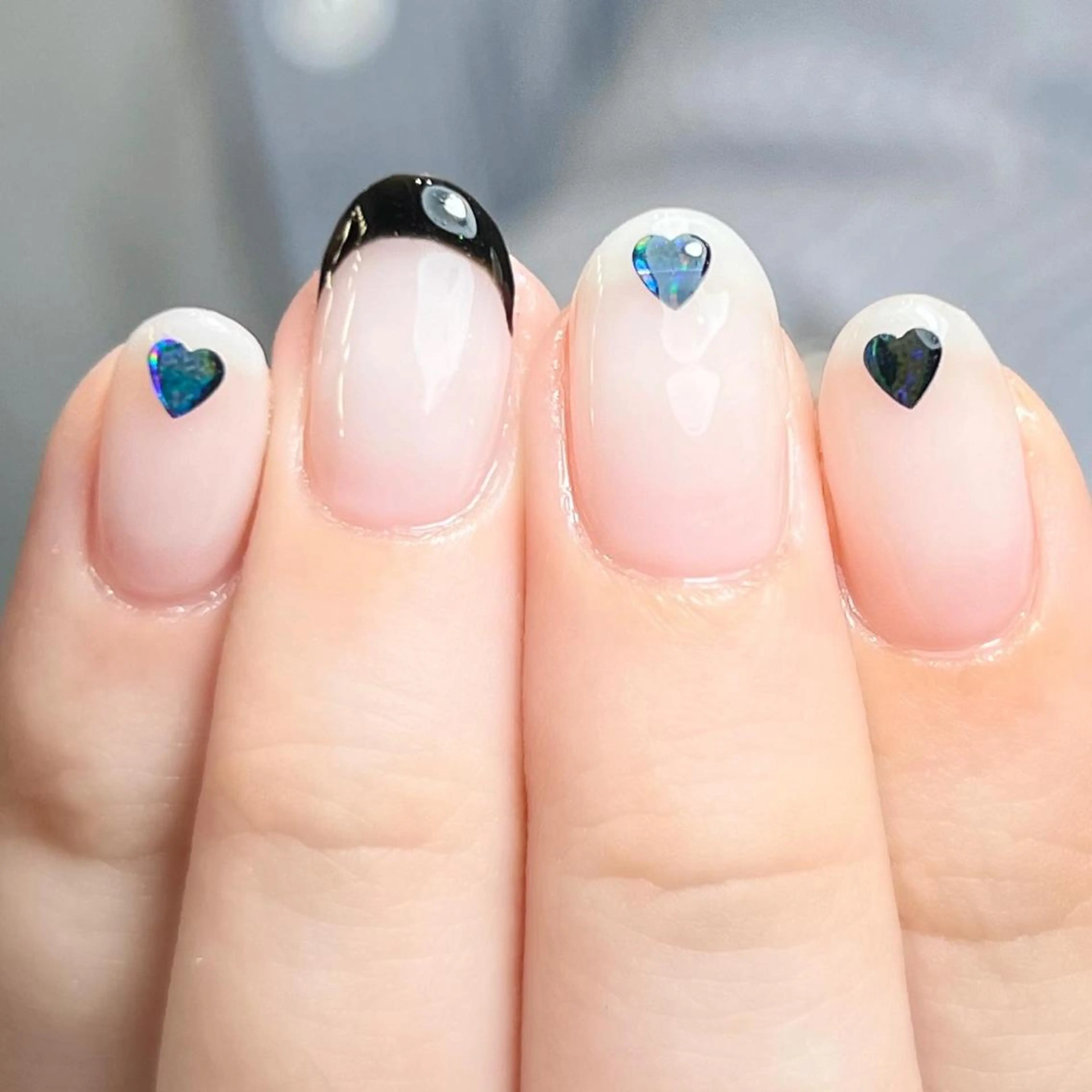 ネイル Mizuliネイル 眉毛メイクのサロンのネイルデザイン