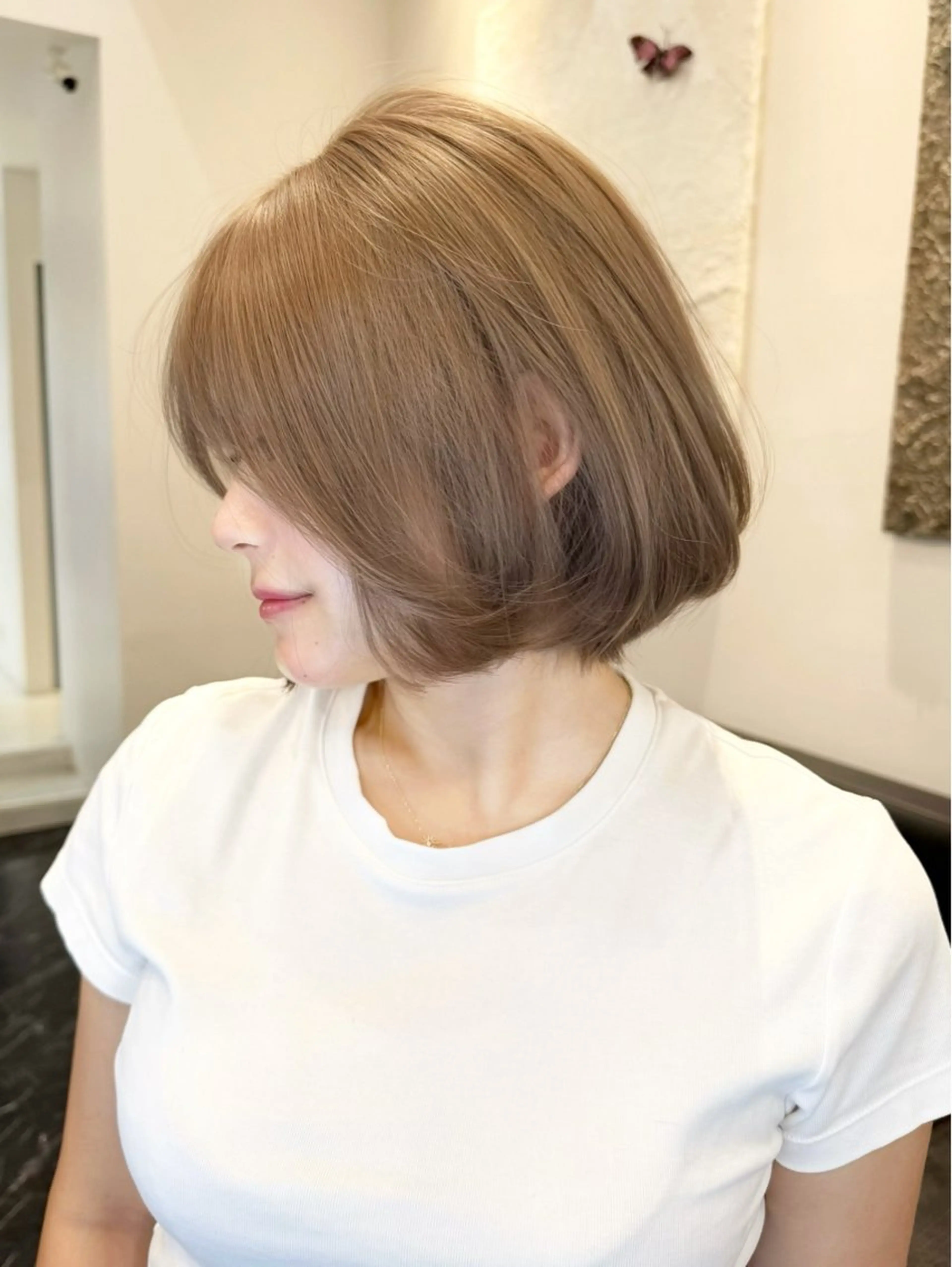 ショート にこ🐻‍❄️🫧 透明感カラー🤍のヘアスタイル