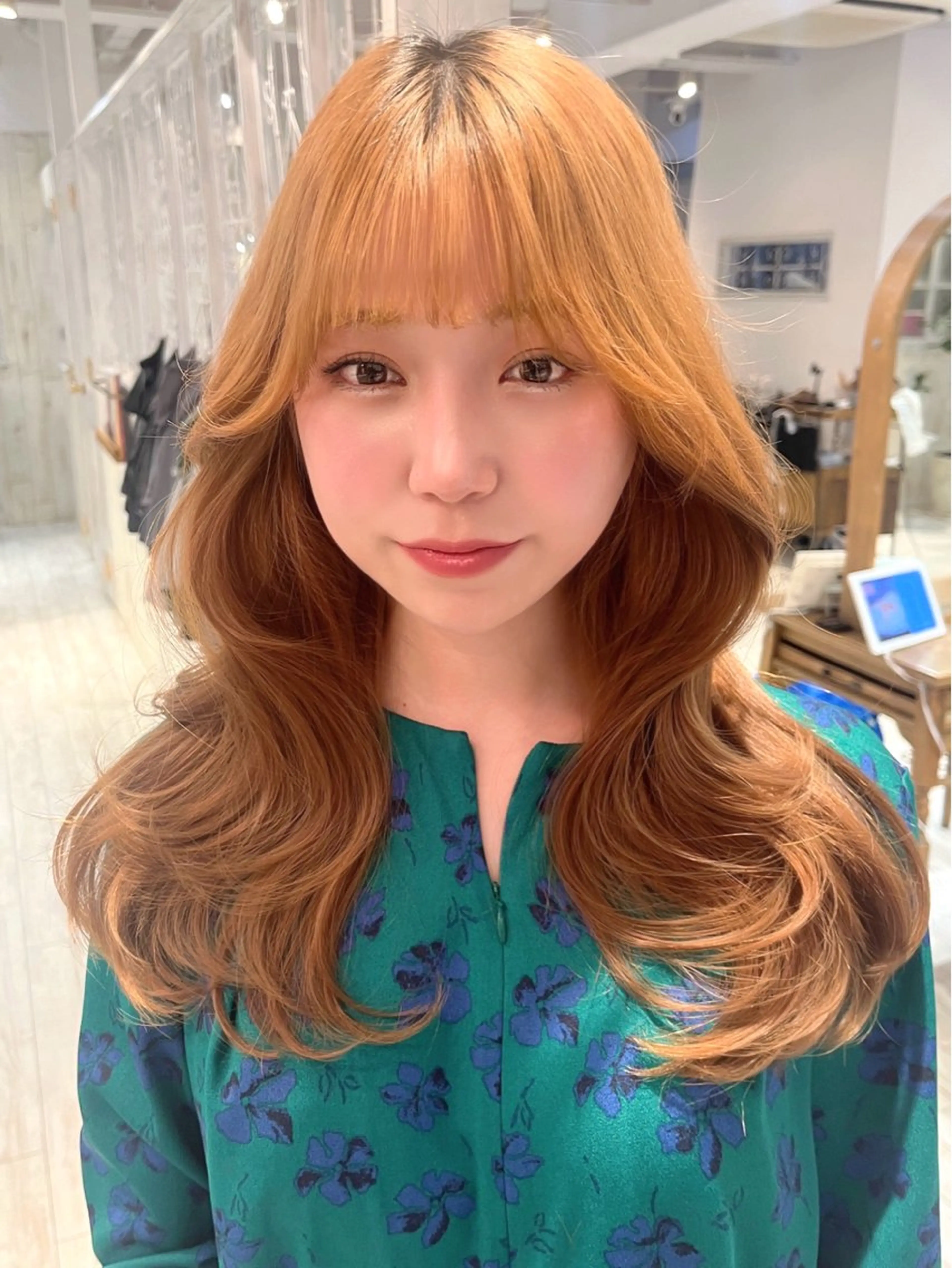 ロング くびれヘア 韓国風ヘア 小顔カット カット ヘアカラー トリートメント レイヤーカット ✨️進藤ひかりのヘアスタイル