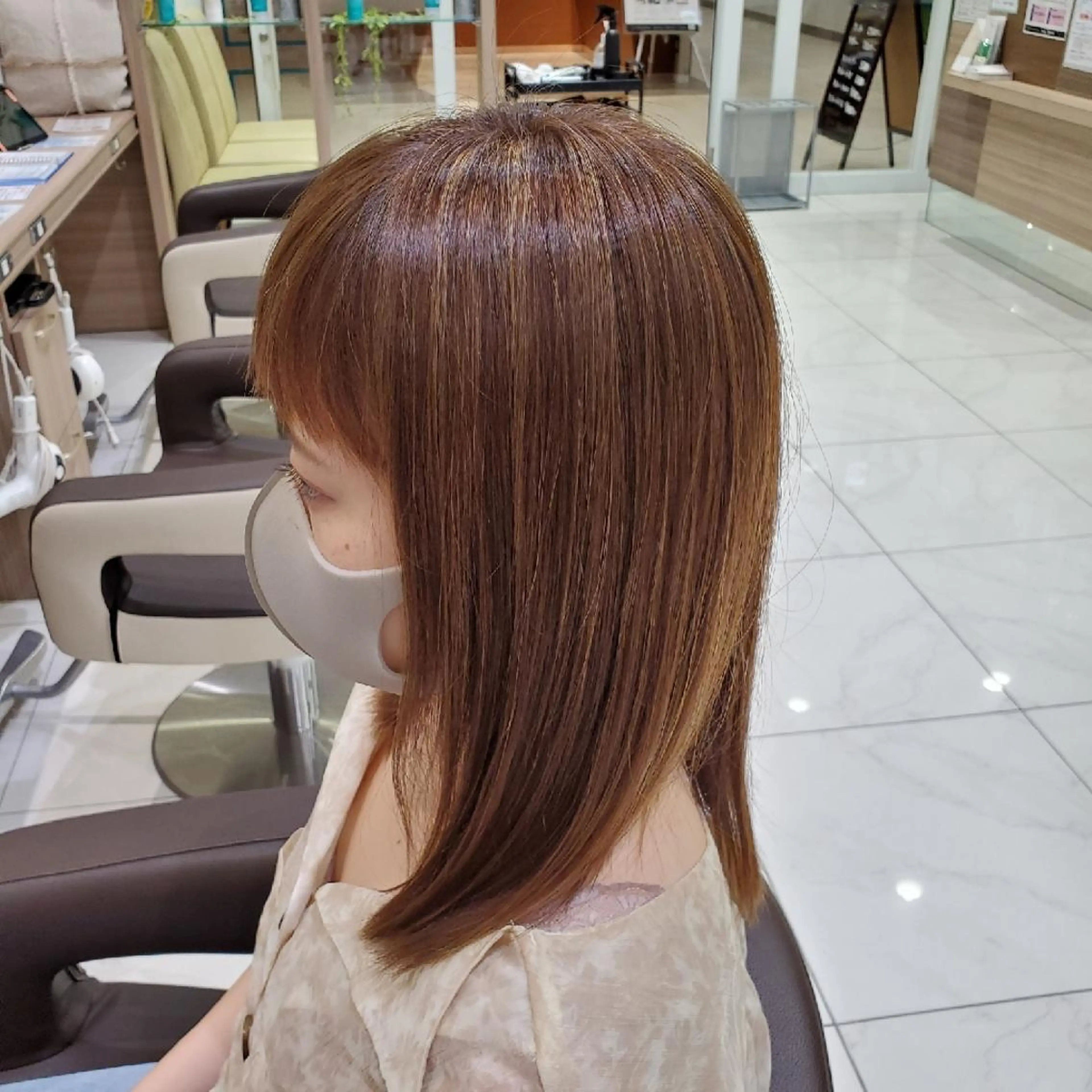 ミディアム カラー ベージュカラー ブリーチ ブラウンカラー ブラウンベージュ ハイライトカラー 中村 和貴のヘアスタイル