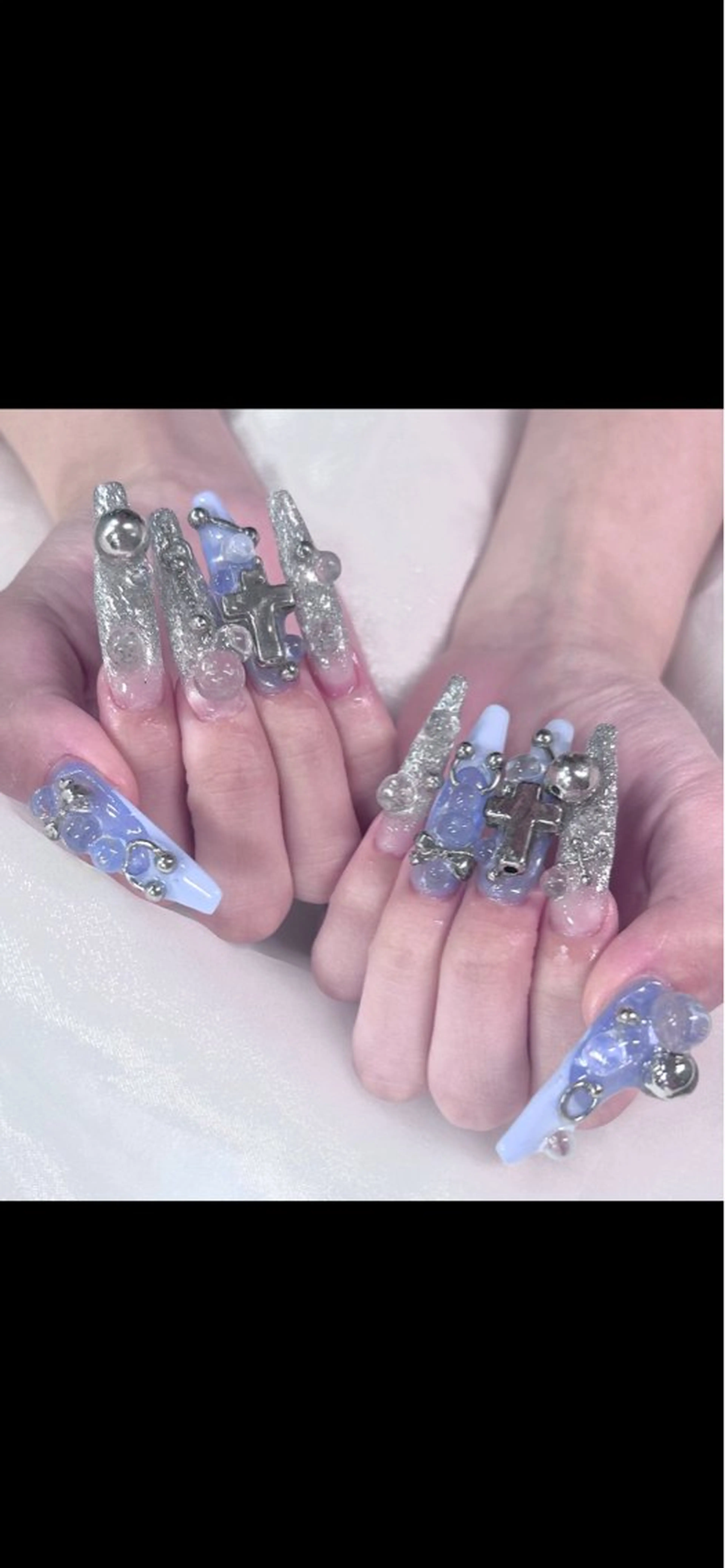 ネイル ハンドネイル Eclat(エクラ)所属・Eclat(エクラ) かんな、はんな2名のネイルデザイン