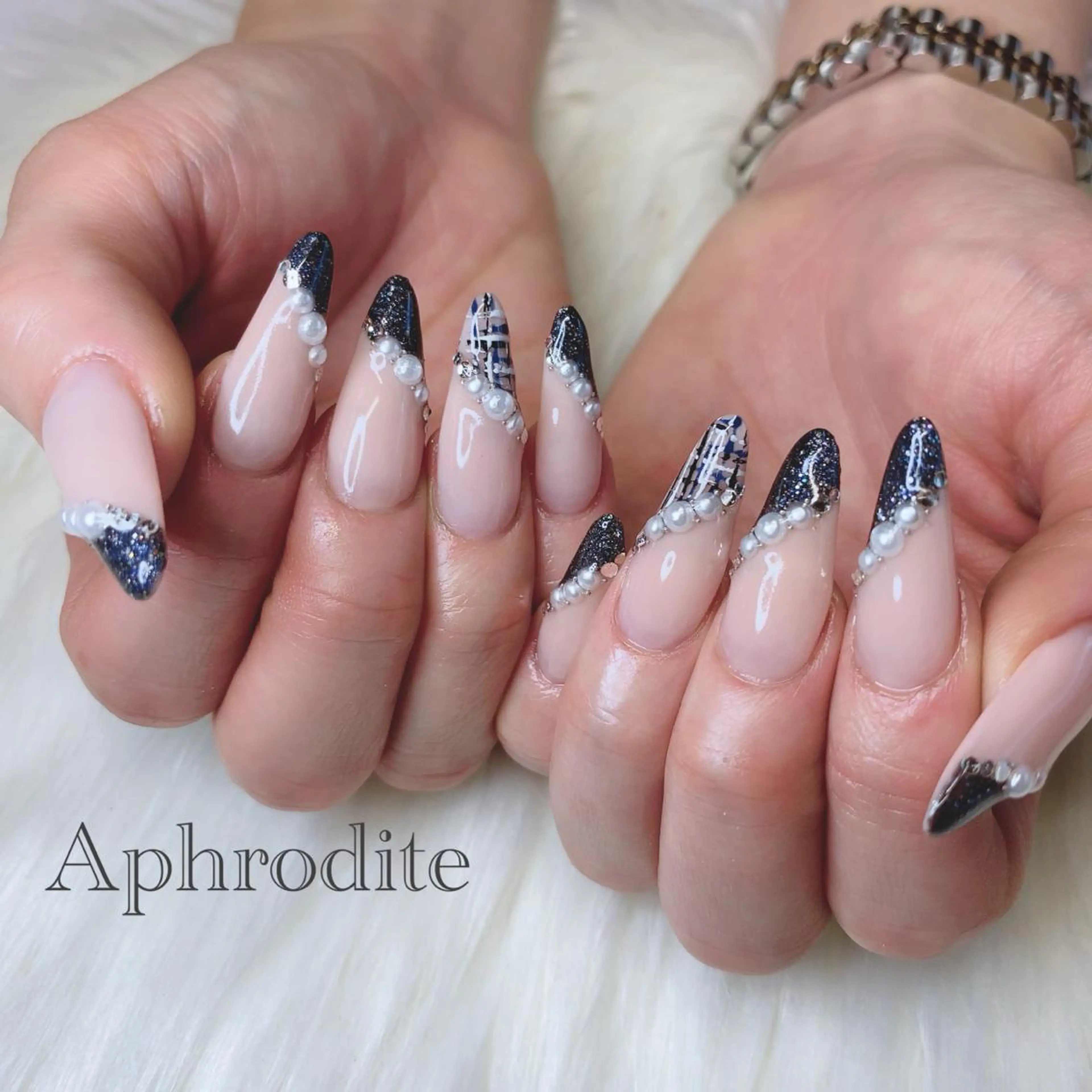 ネイル Aphrodite パラジェル認定サロンのネイルデザイン