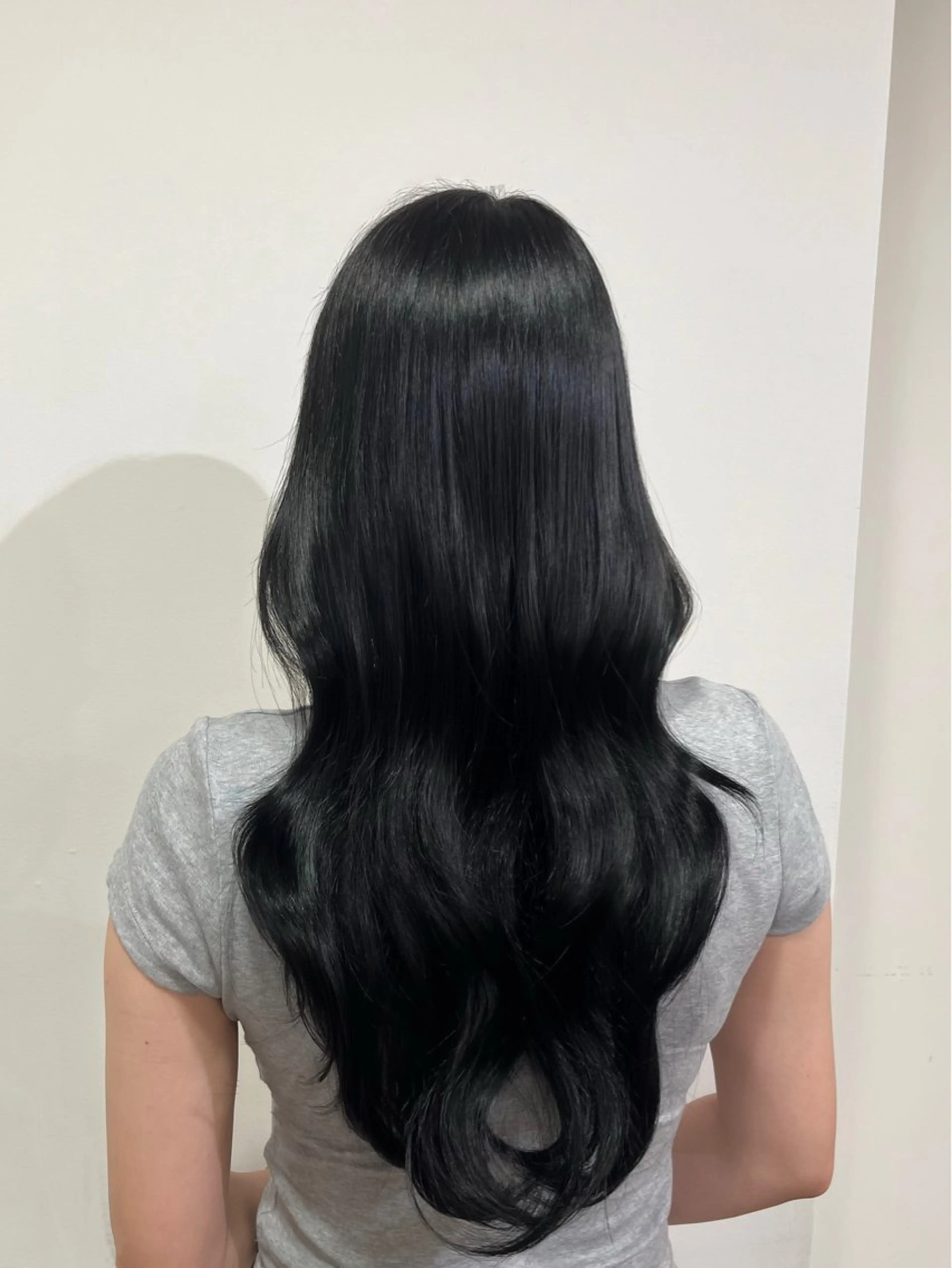 ロング カラー 黒髪 ブルーカラー ブルーブラック 透明感カラー ヴェリーテ所属・🎀仙台/ワンカラー /ありさ🎀のヘアスタイル