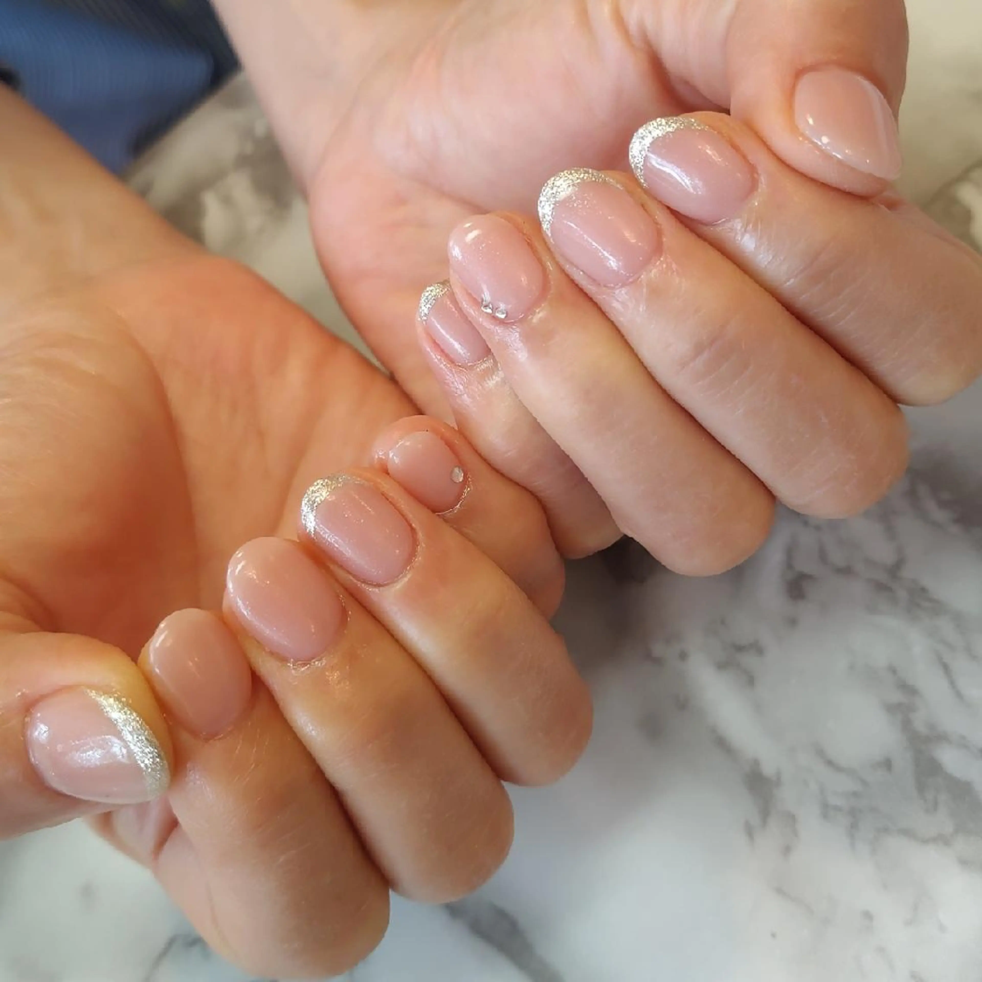 ネイル フレンチネイル ラメ(グリッター) ジェヌインネイル 河内のネイルデザイン