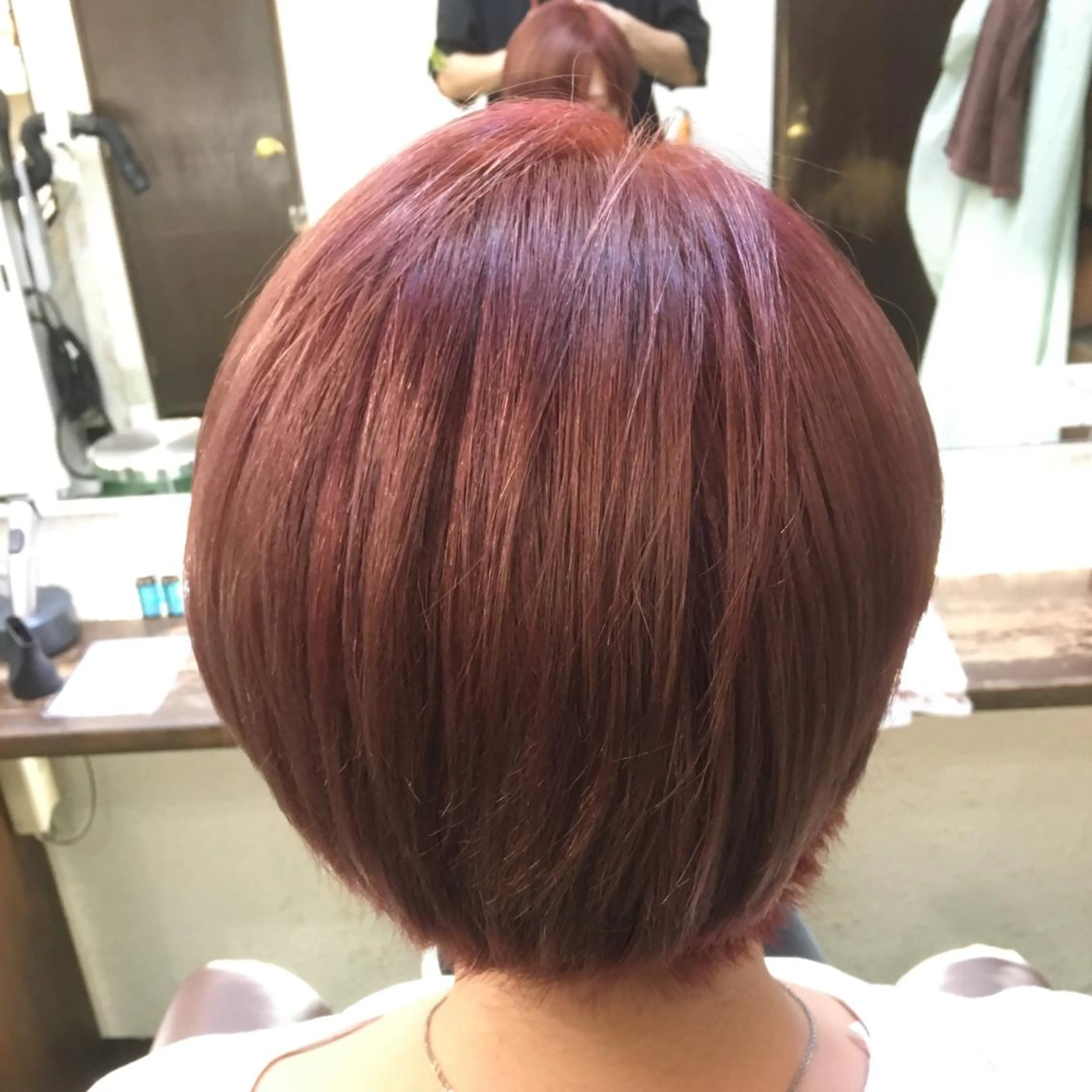 ショート カラー ブリーチ レッドカラー メンズ眉毛ITSUK Iメンズ専門　新宿の眉毛・アイブロウイメージ