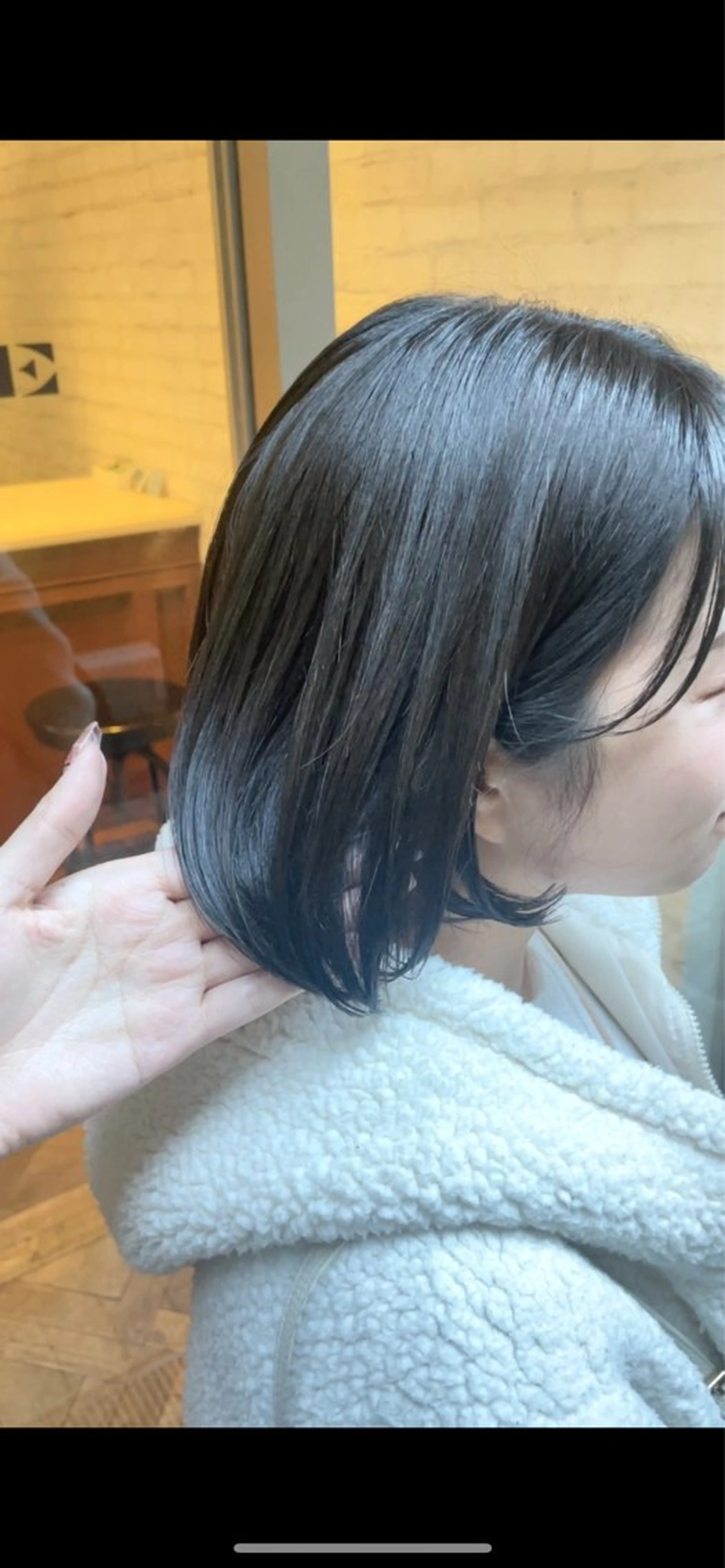 ショート カラー ブリーチ ブルーカラー ブルージュ 透明感カラー グレージュ カット ヘアカラー トリートメント BEBE所属・ご新規様限定 透明感カラーKANAのヘアスタイル