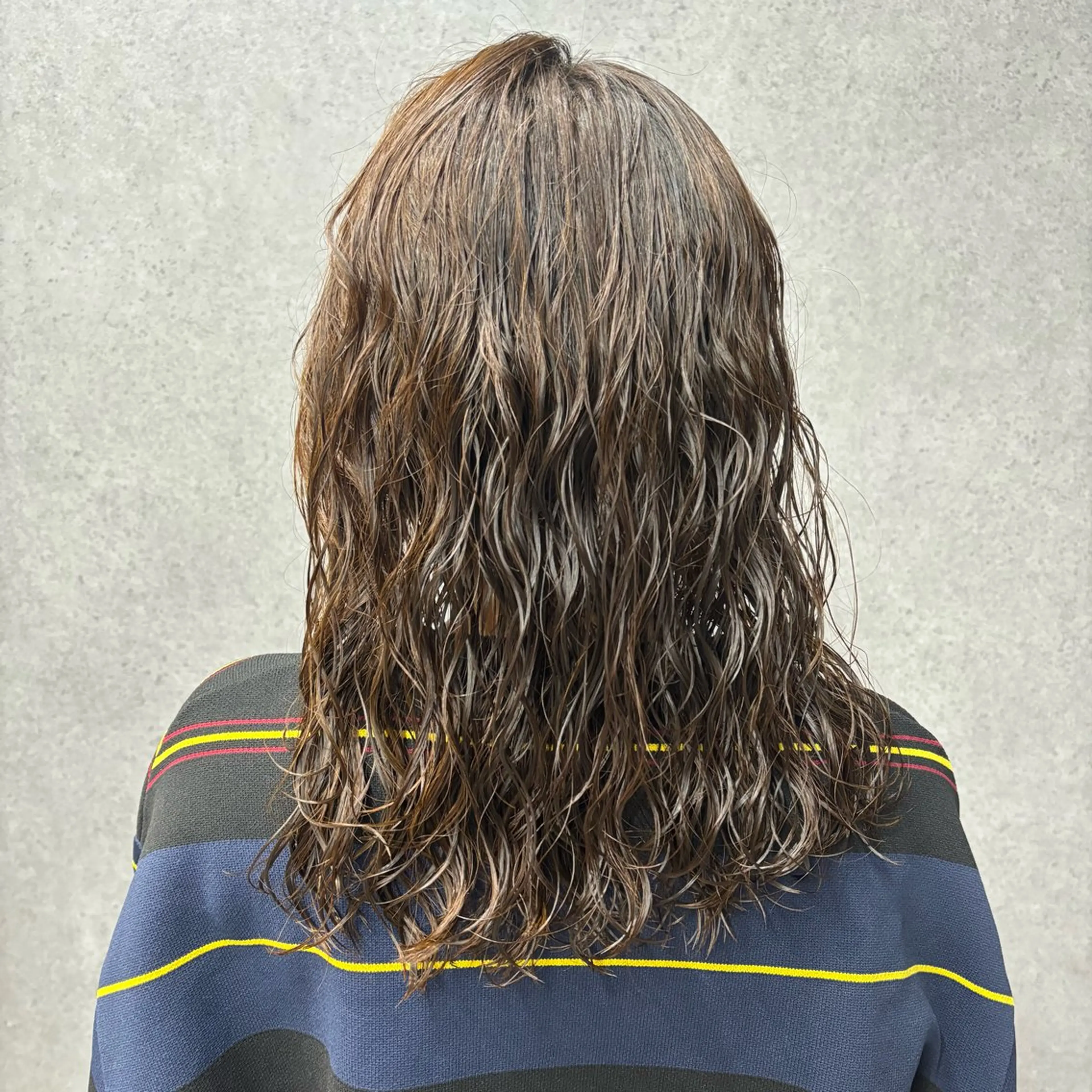 パーマ 望月 星来のヘアスタイル