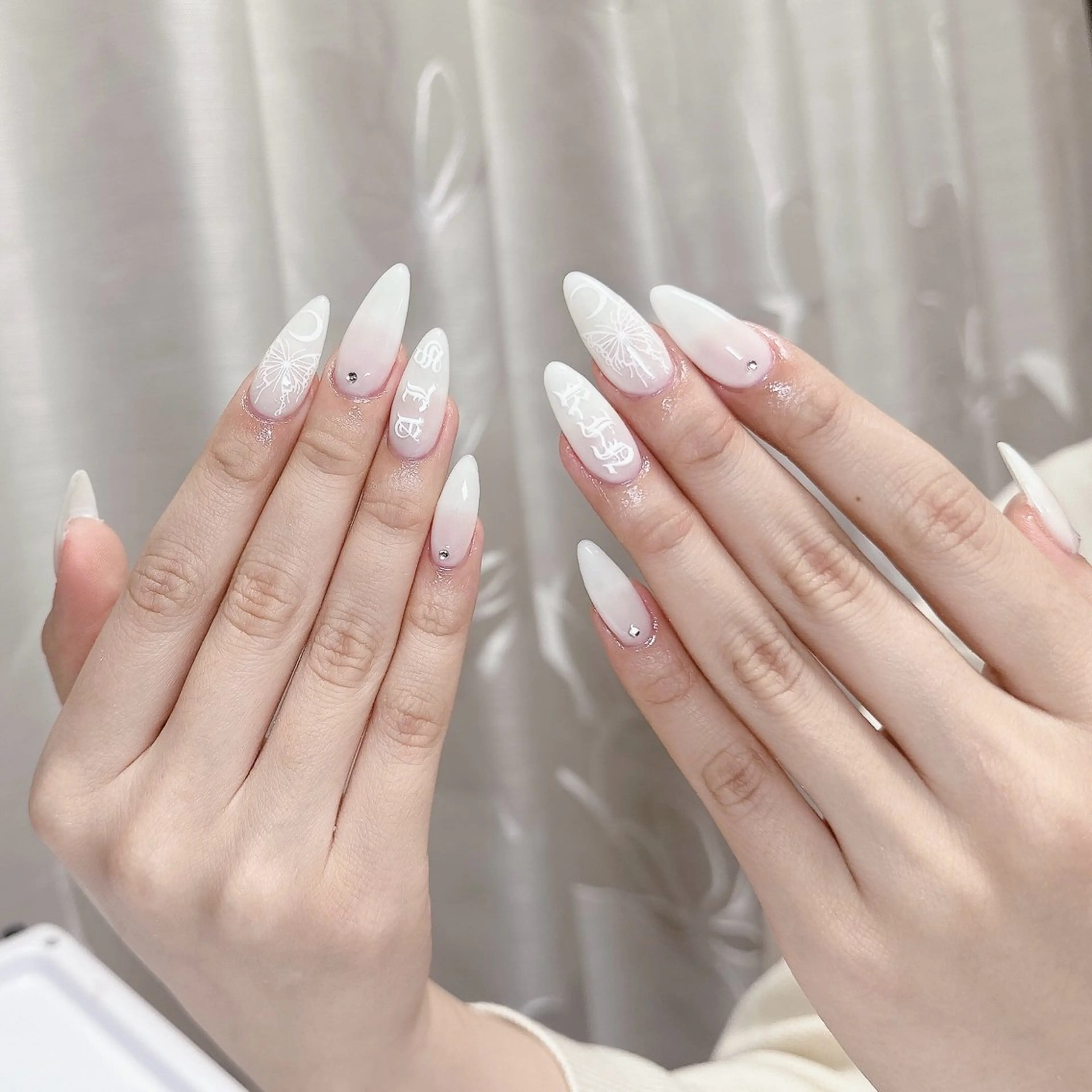 ネイル Hana  NAIL所属・新宿YISInail スカルプ専門店のネイルデザイン