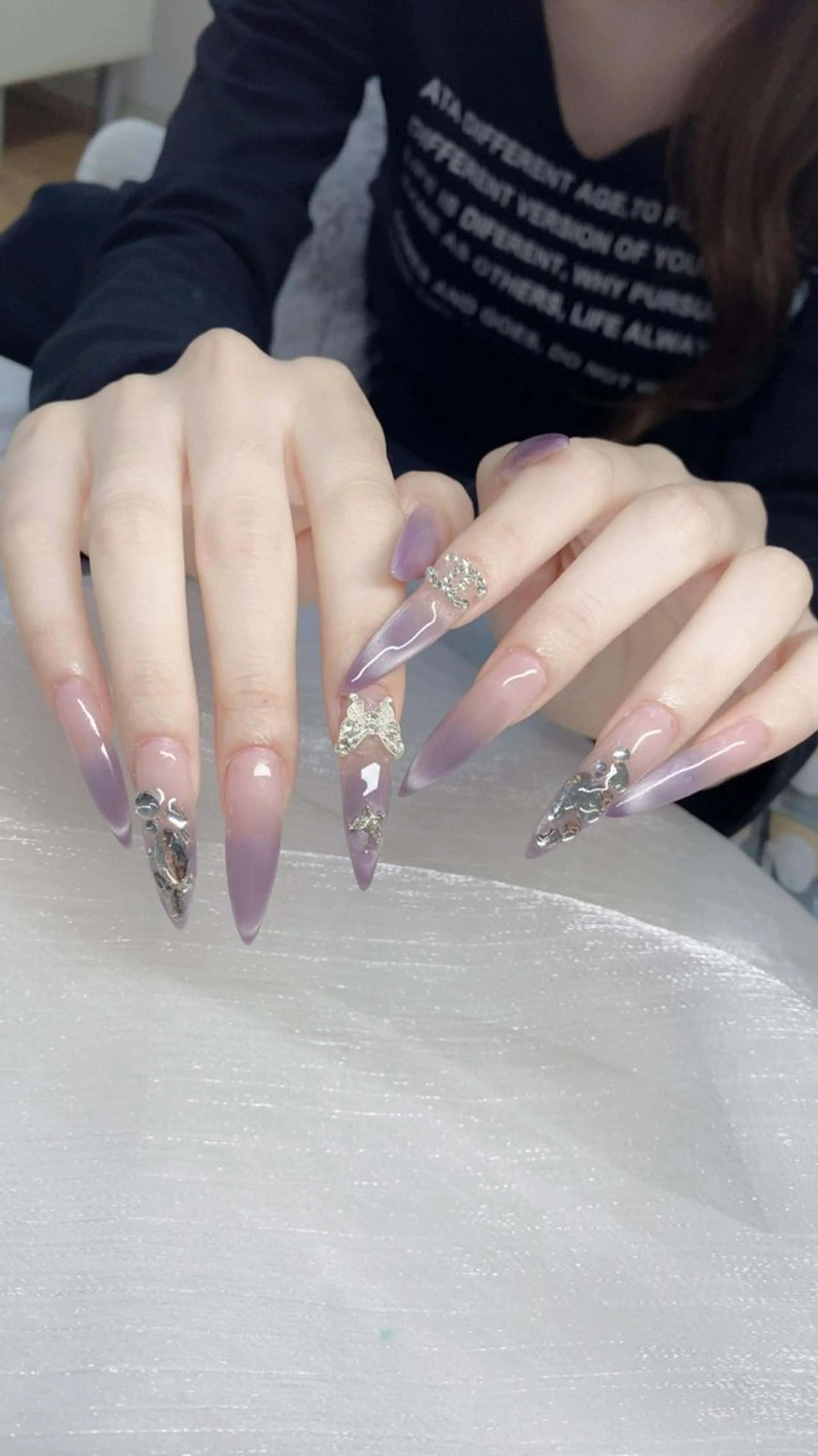 ネイル フレンチネイル グラデーション 韓国ネイル ロングネイル マグネットネイル ハンドネイル Squeen Nailのネイルデザイン