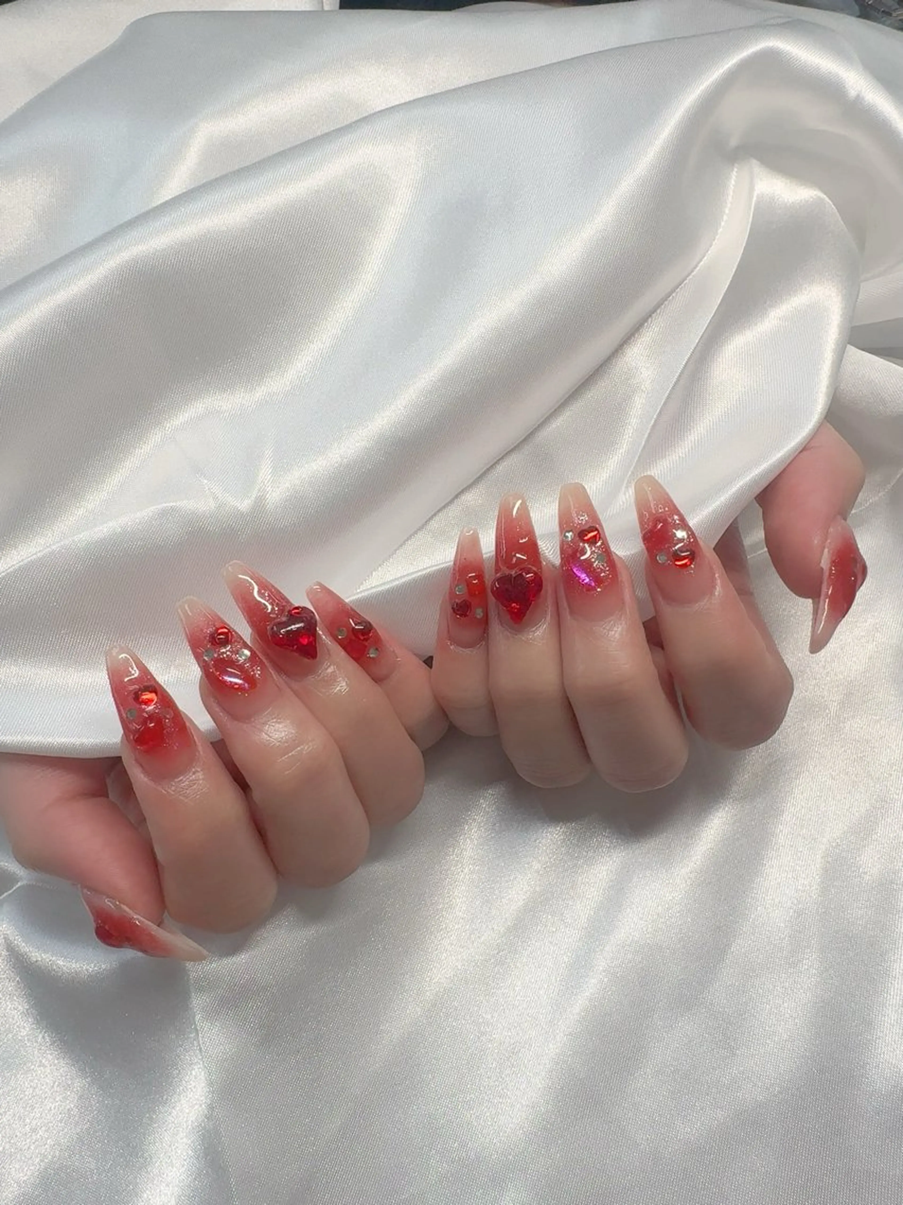 ネイル フレンチネイル 韓国ネイル マグネットネイル ニュアンスネイル オフィスネイル ハンドネイル Mlan Nailのネイルデザイン